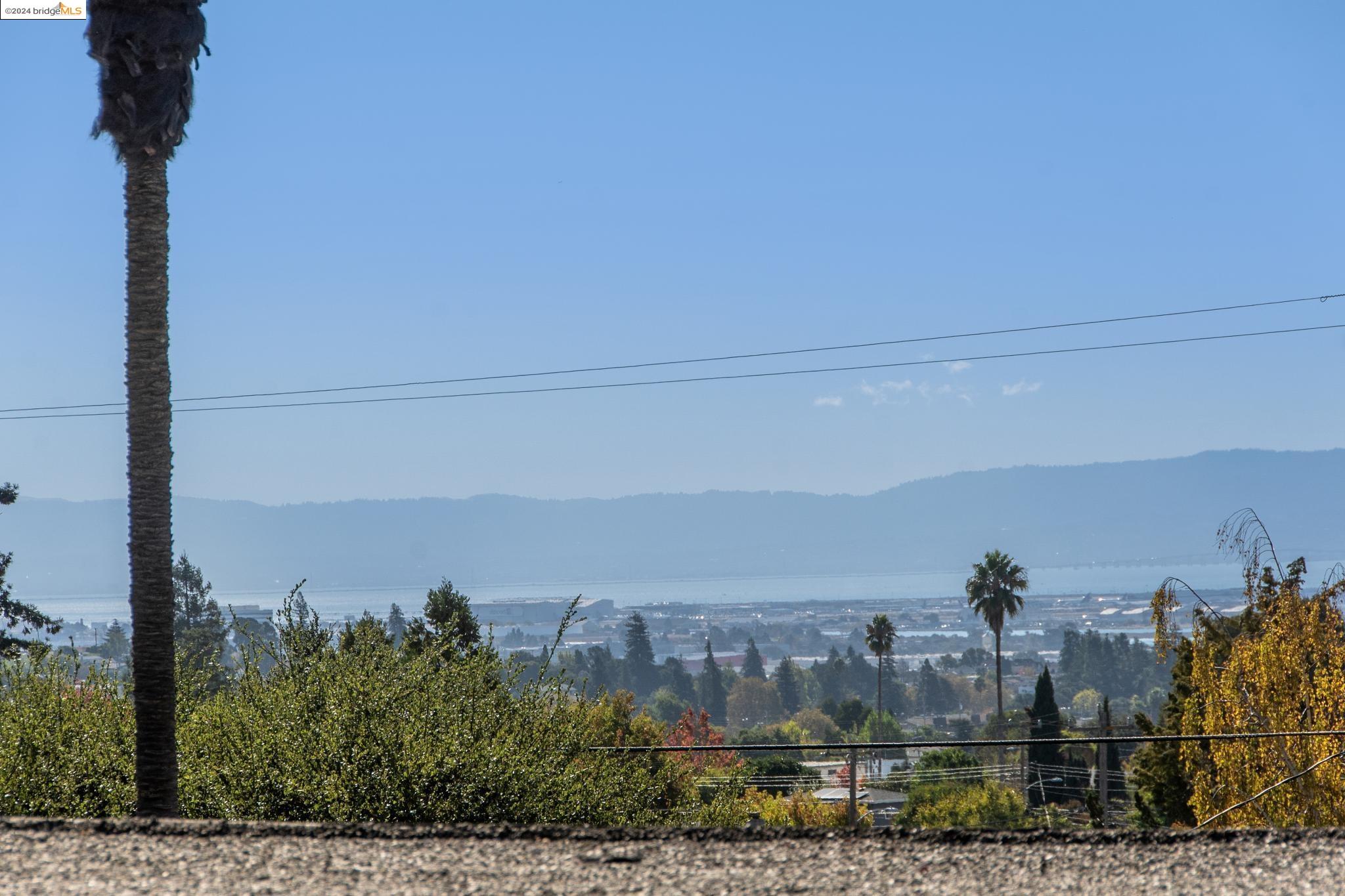 Detail Gallery Image 10 of 32 For 2928 Morgan Ave, Oakland,  CA 94602 - 2 Beds | 1 Baths