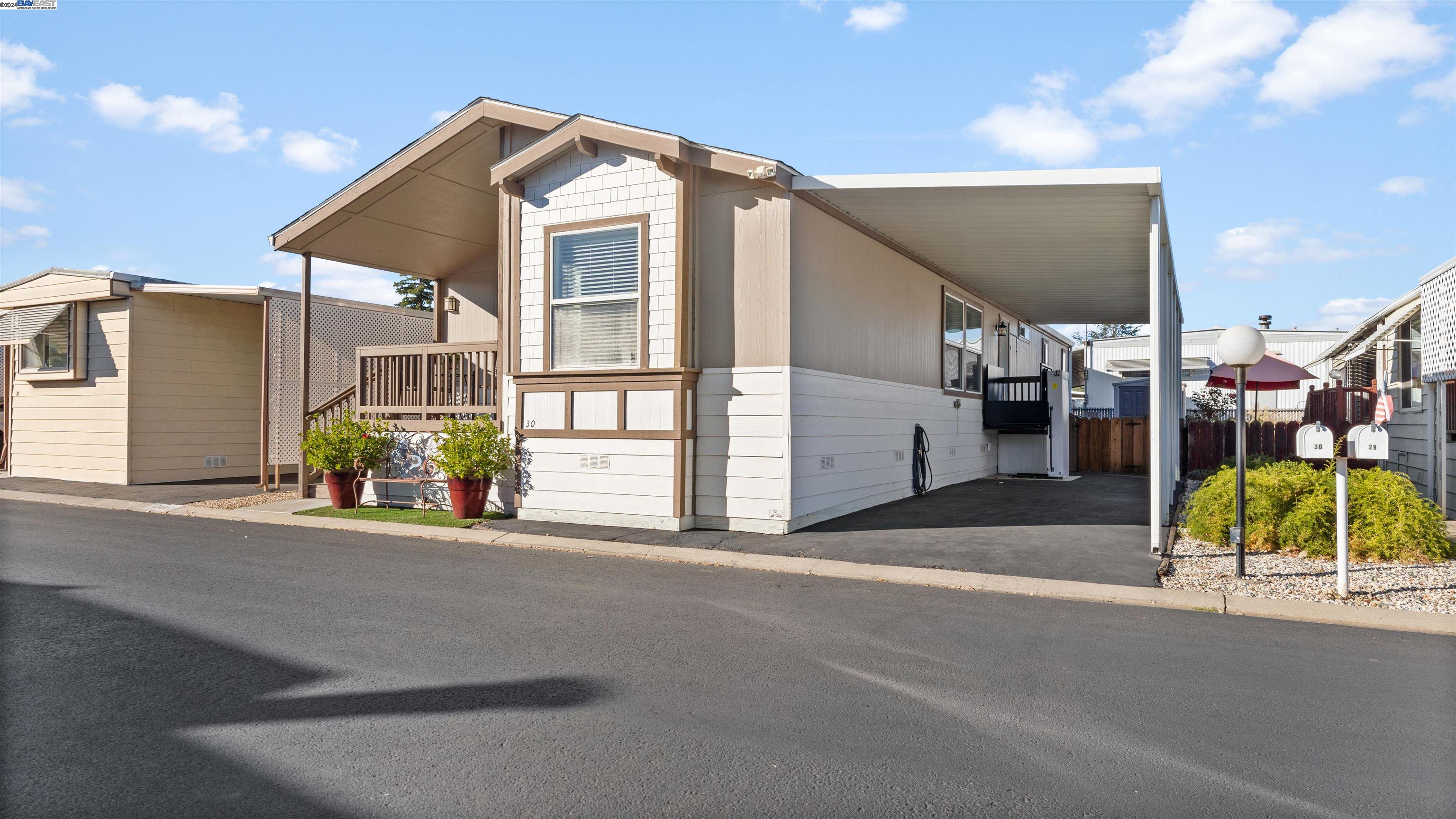 Detail Gallery Image 2 of 32 For 3660 Walnut Blvd #30,  Brentwood,  CA 94513 - 3 Beds | 2 Baths