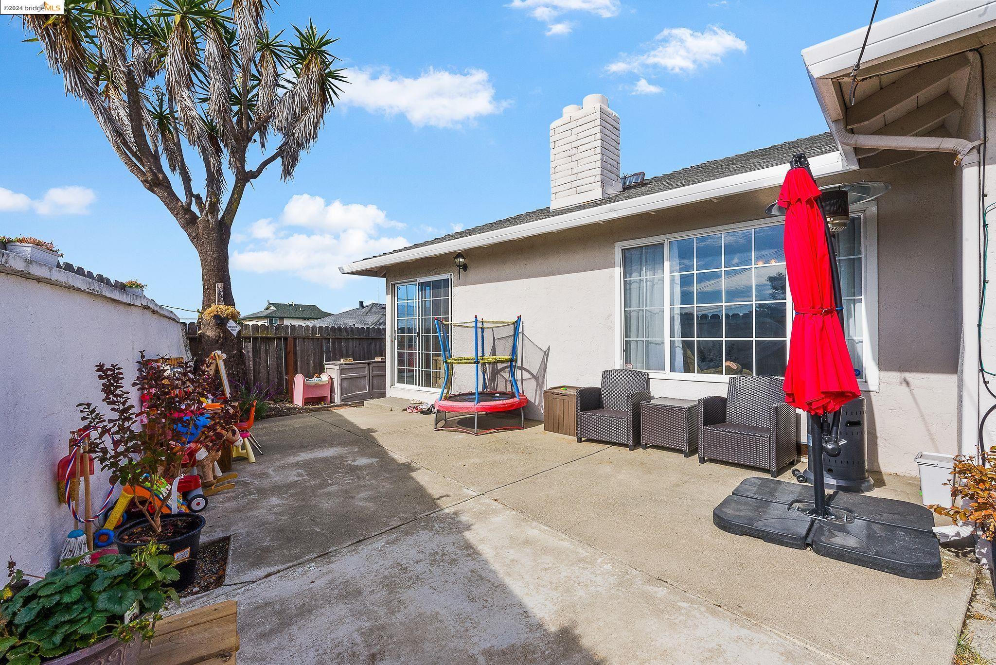 Detail Gallery Image 34 of 58 For 2712 Groom Drive, Richmond,  CA 94806-2641 - 3 Beds | 2 Baths