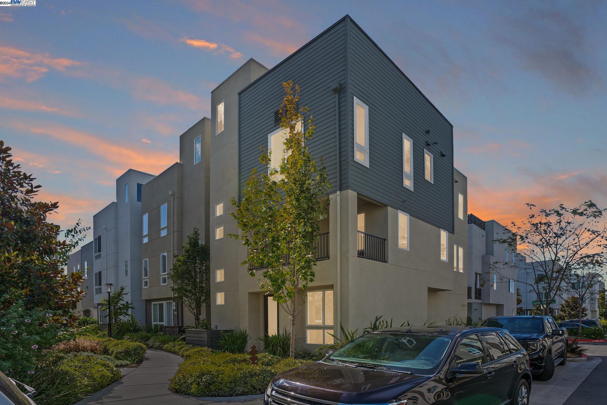 Detail Gallery Image 1 of 1 For 852 Spring Tides Rd, Richmond,  CA 94804 - 3 Beds | 2/1 Baths