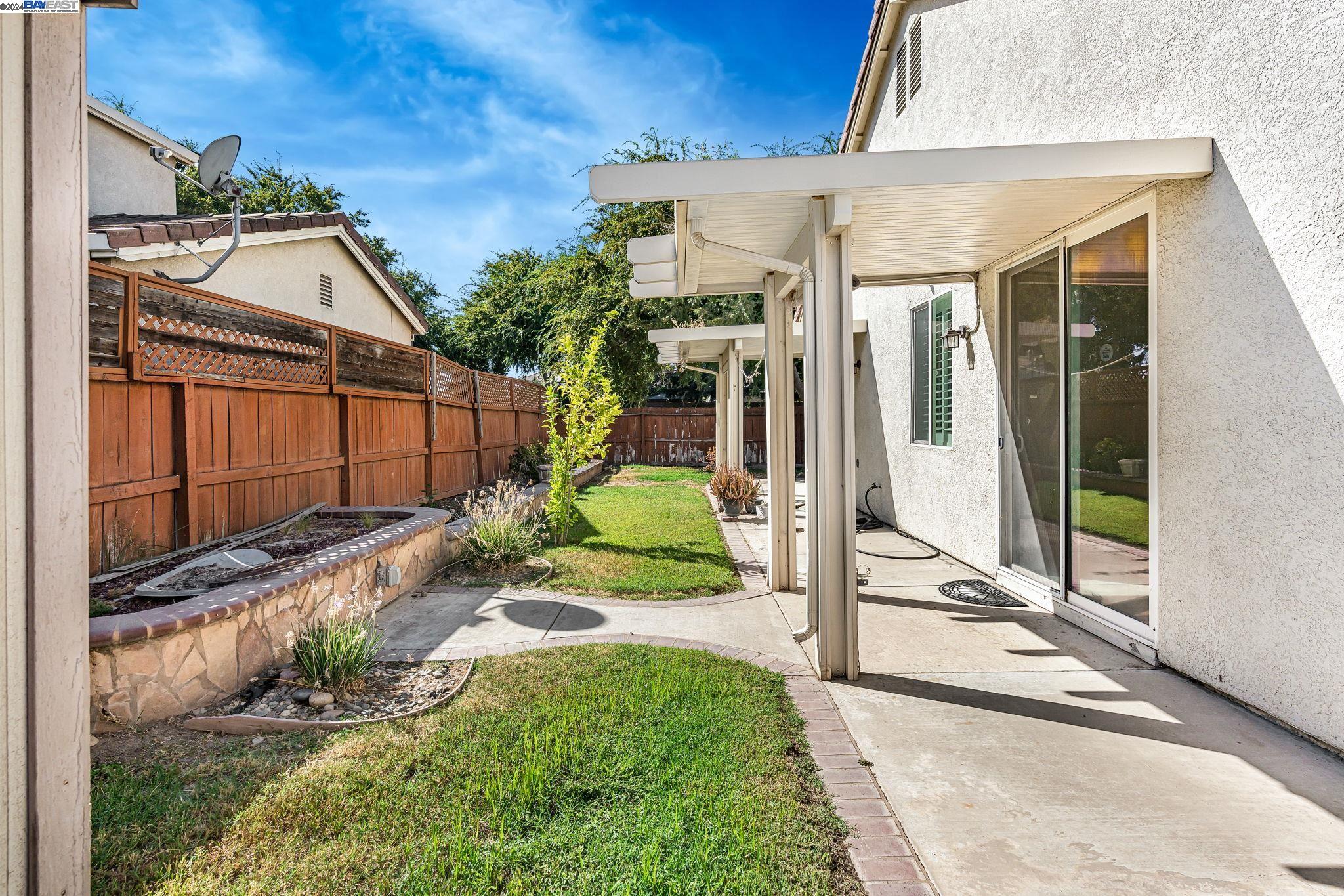 Detail Gallery Image 31 of 40 For 814 Donovan Street, Manteca,  CA 95337 - 3 Beds | 3 Baths