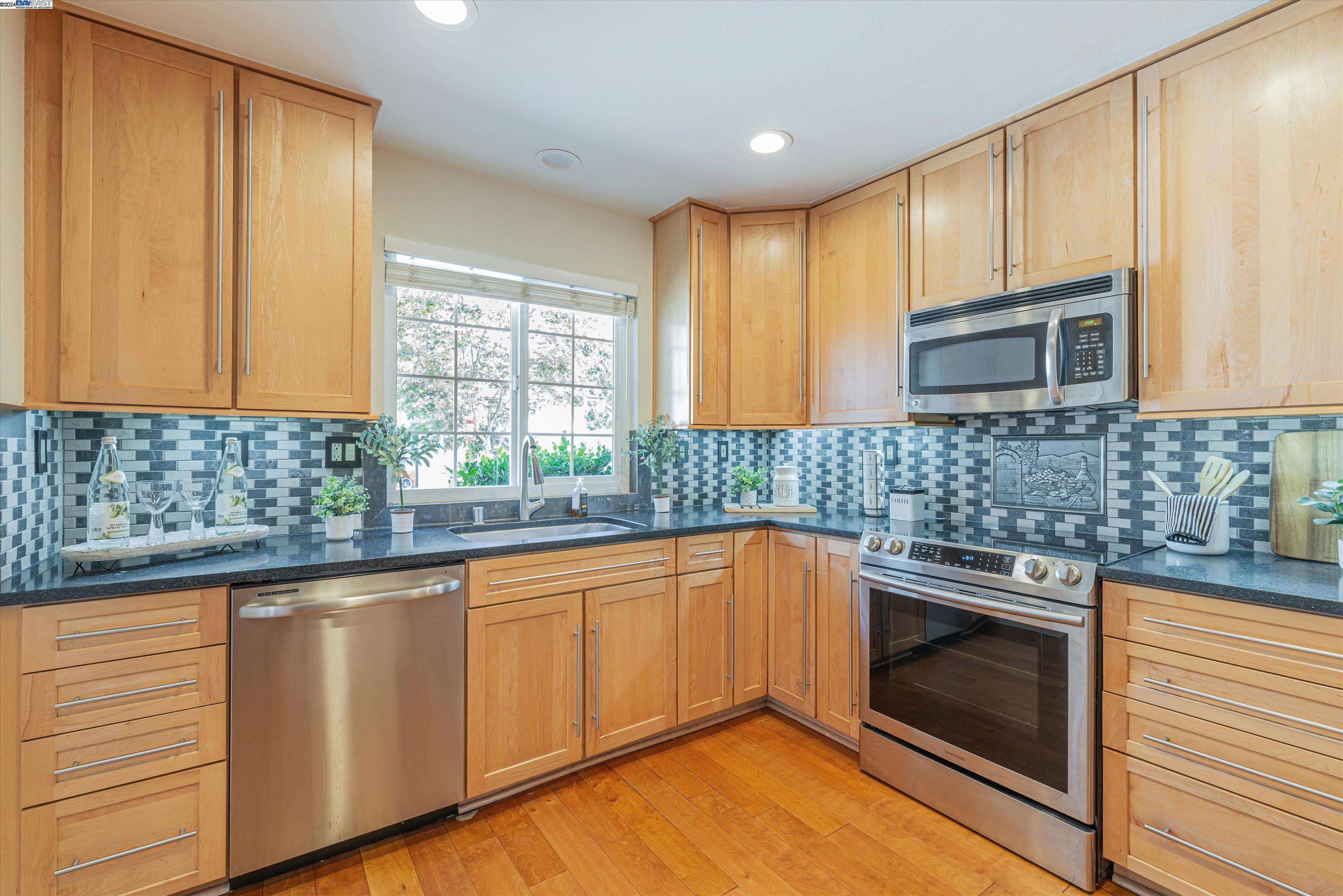 Photo #4: 41077971 Listing 