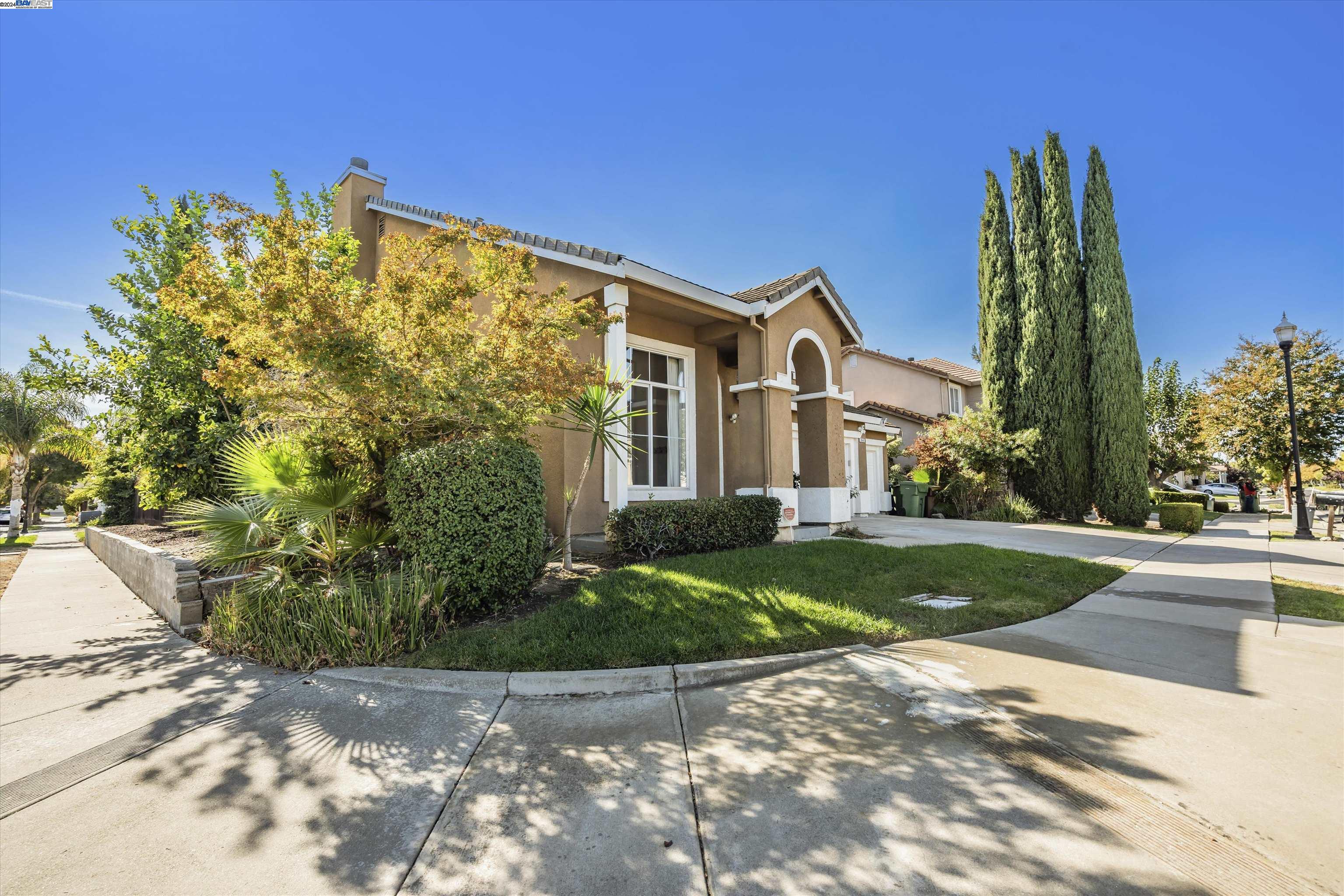 Detail Gallery Image 4 of 60 For 946 Country Glen Ln, Brentwood,  CA 94513 - 3 Beds | 2/1 Baths