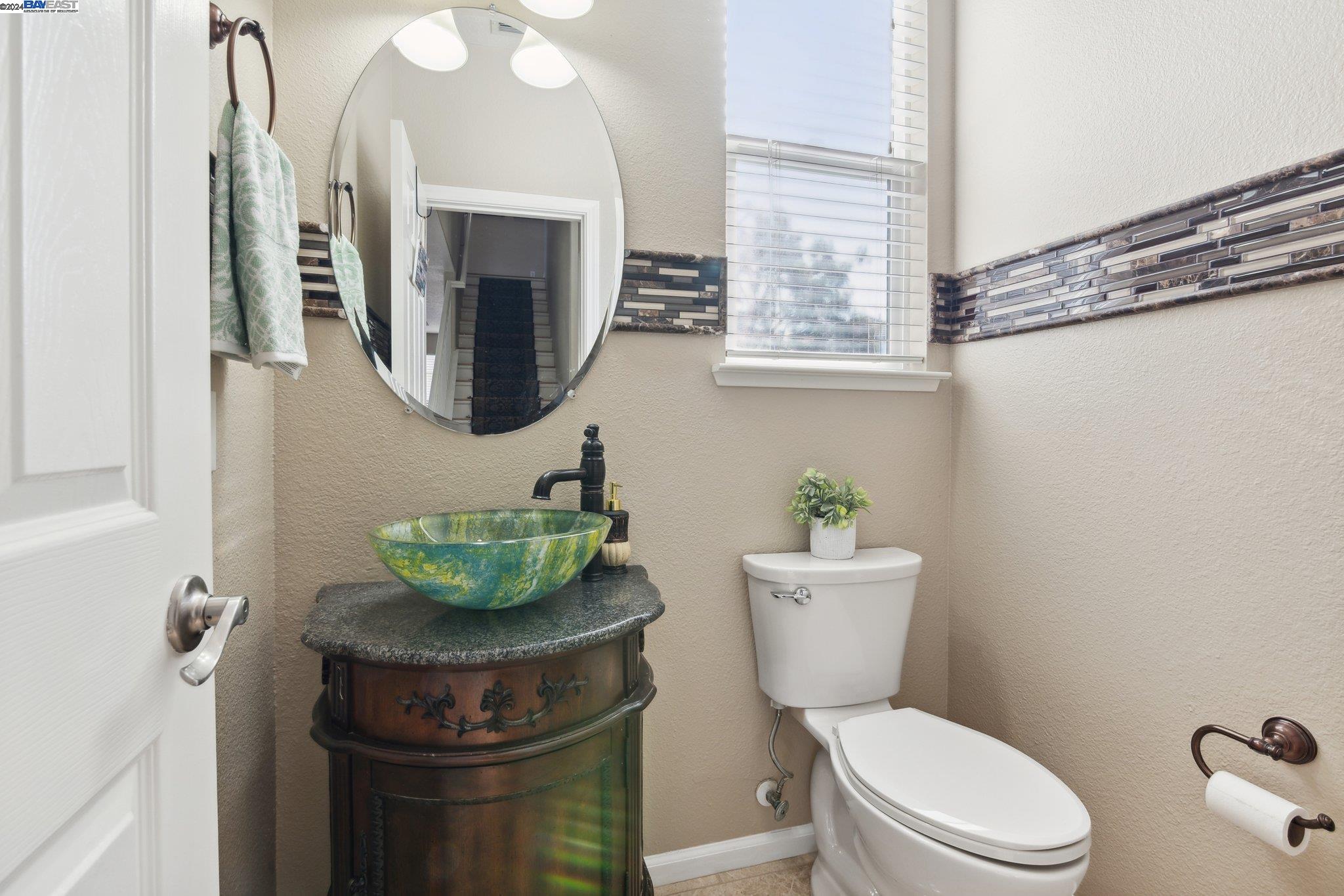 Detail Gallery Image 22 of 46 For 1551 Enterprise Cir, Pittsburg,  CA 94565 - 4 Beds | 2/1 Baths