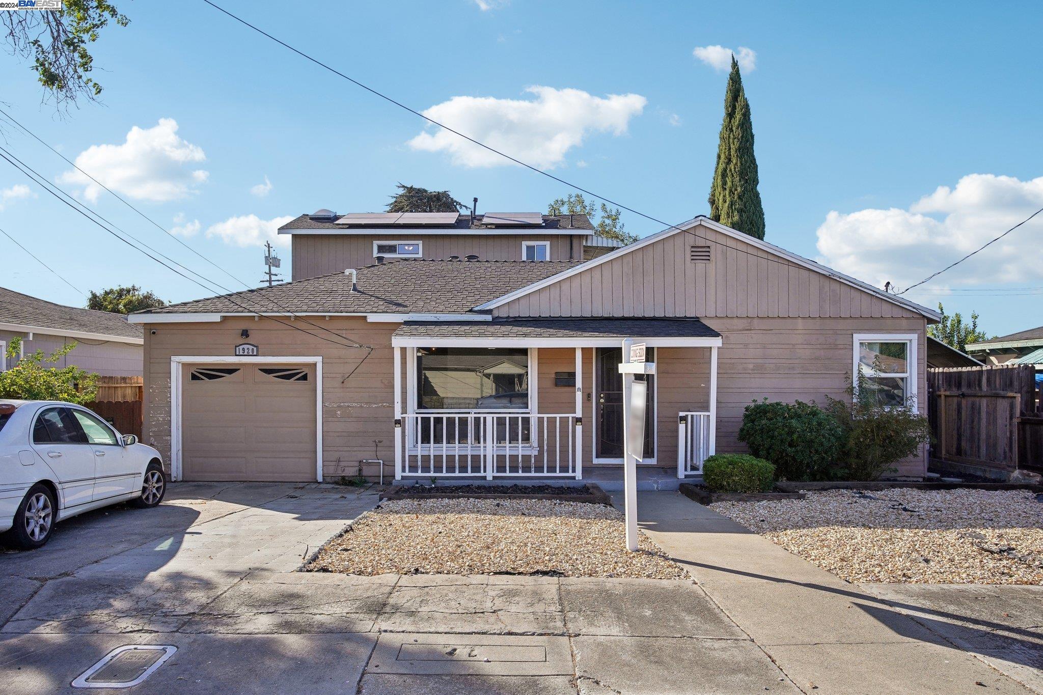 Detail Gallery Image 2 of 29 For 1920 Acacia Ave, Antioch,  CA 94509 - 4 Beds | 2 Baths