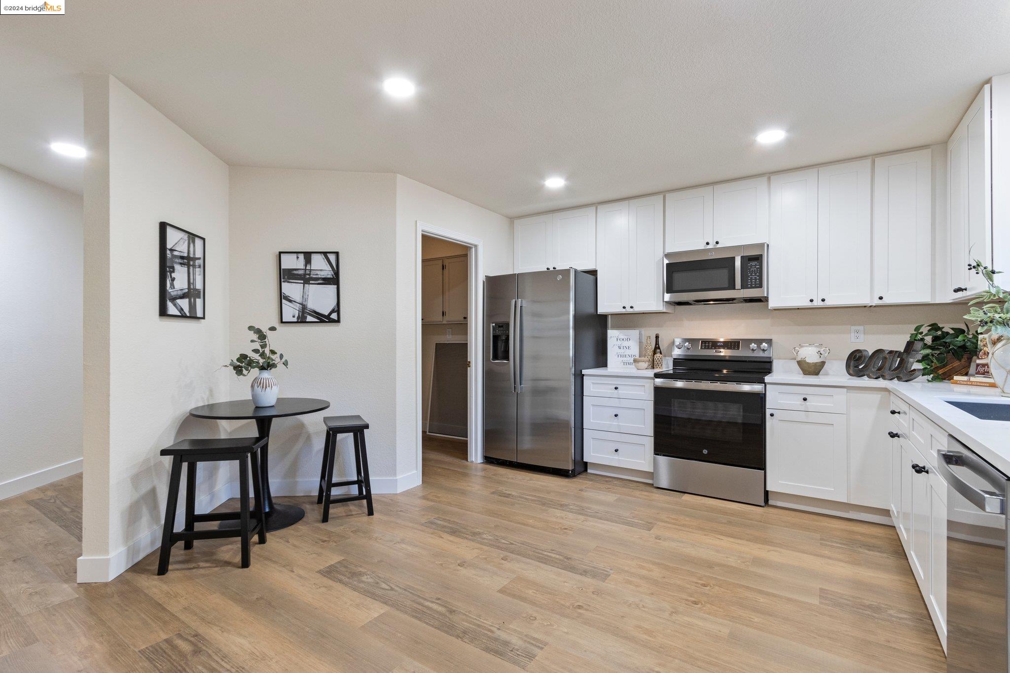 Photo #6: 41078007 Listing 