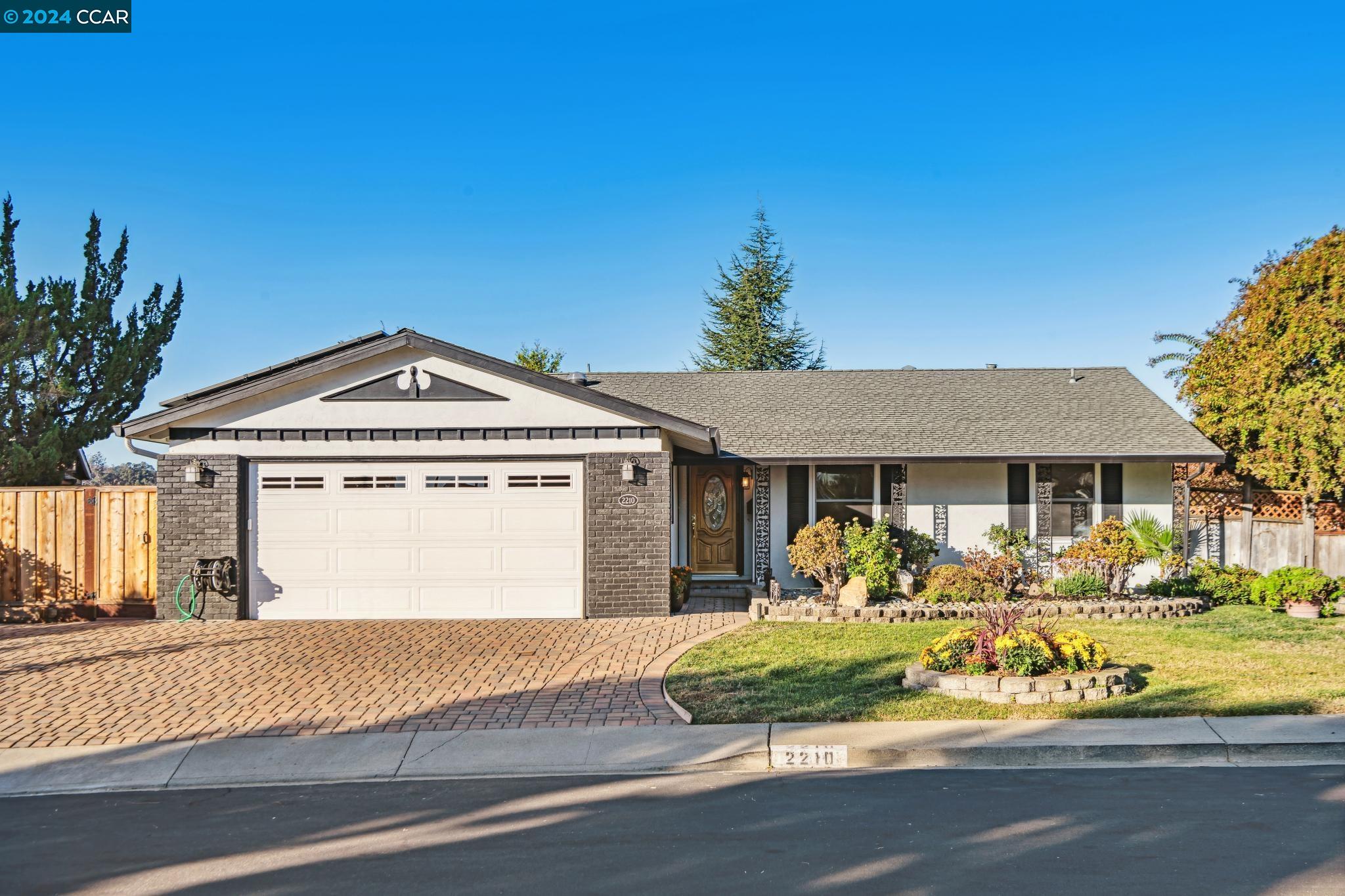 Detail Gallery Image 1 of 1 For 2210 Arcadia Place, Martinez,  CA 94553 - 3 Beds | 2 Baths