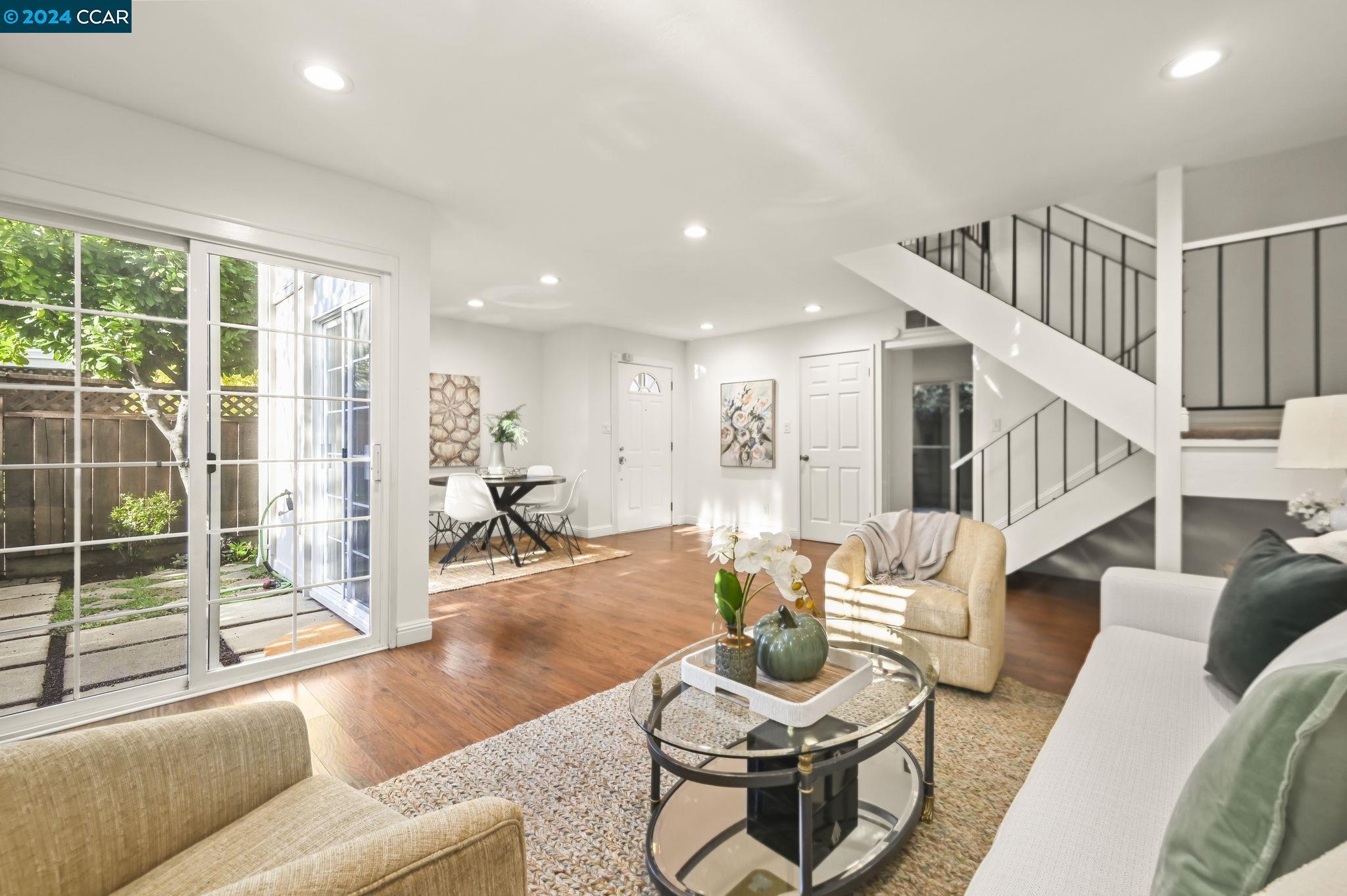 More Details about MLS # 41078023 : 315 GARDEN CREEK PL