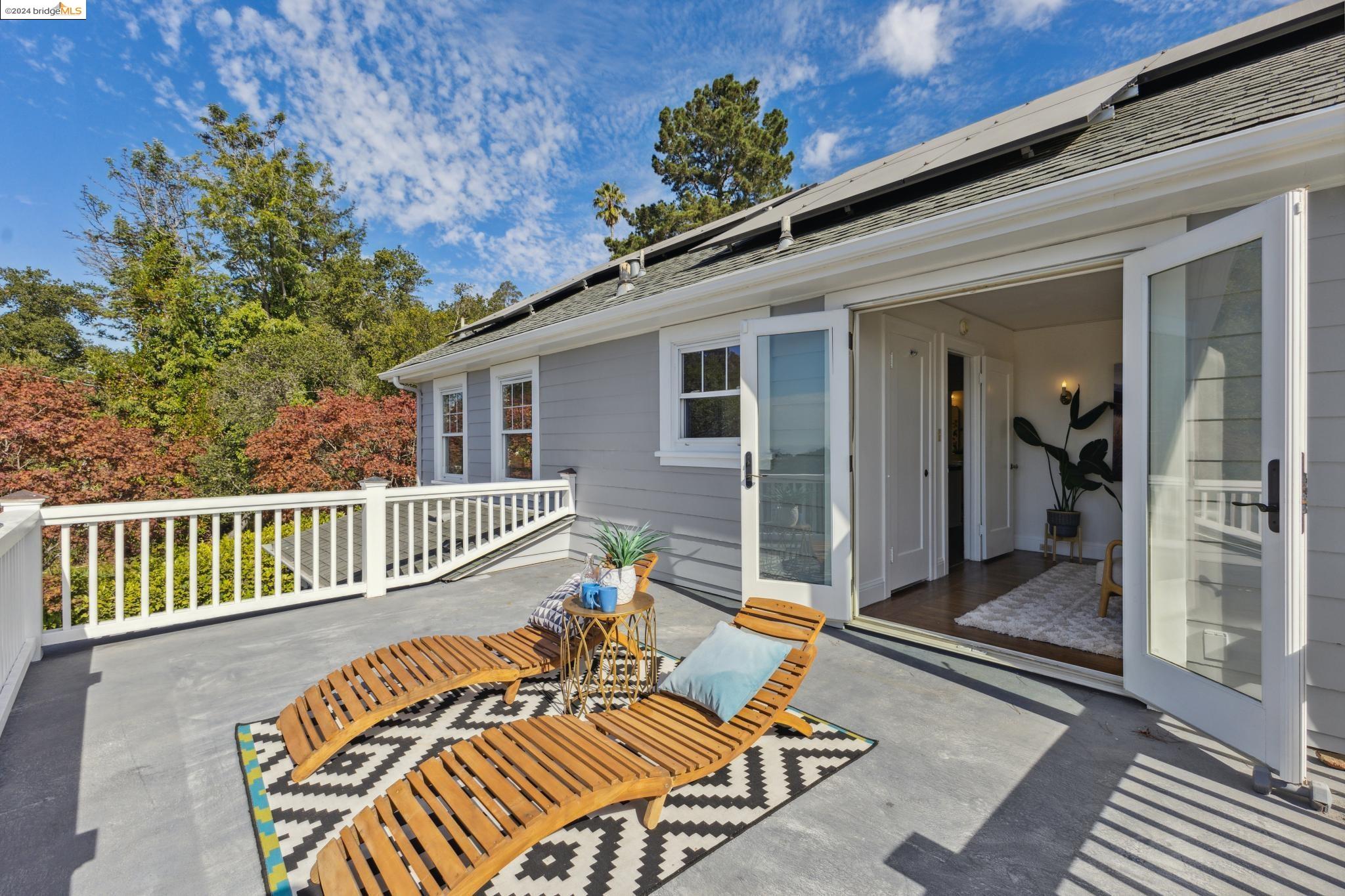 3085 Monterey Blvd