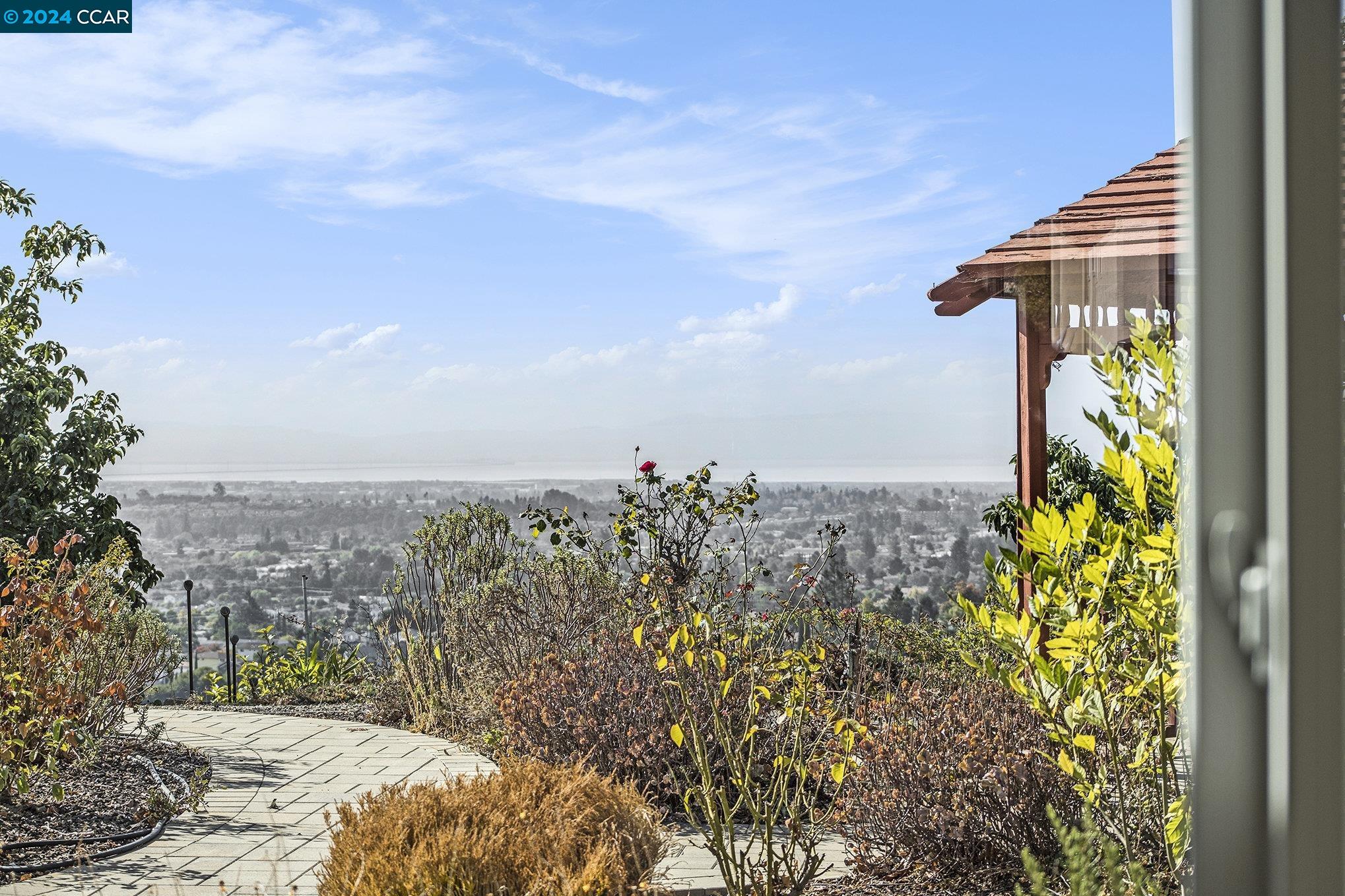 Detail Gallery Image 23 of 39 For 5457 Trumpet Ct, Castro Valley,  CA 94552 - 4 Beds | 3 Baths