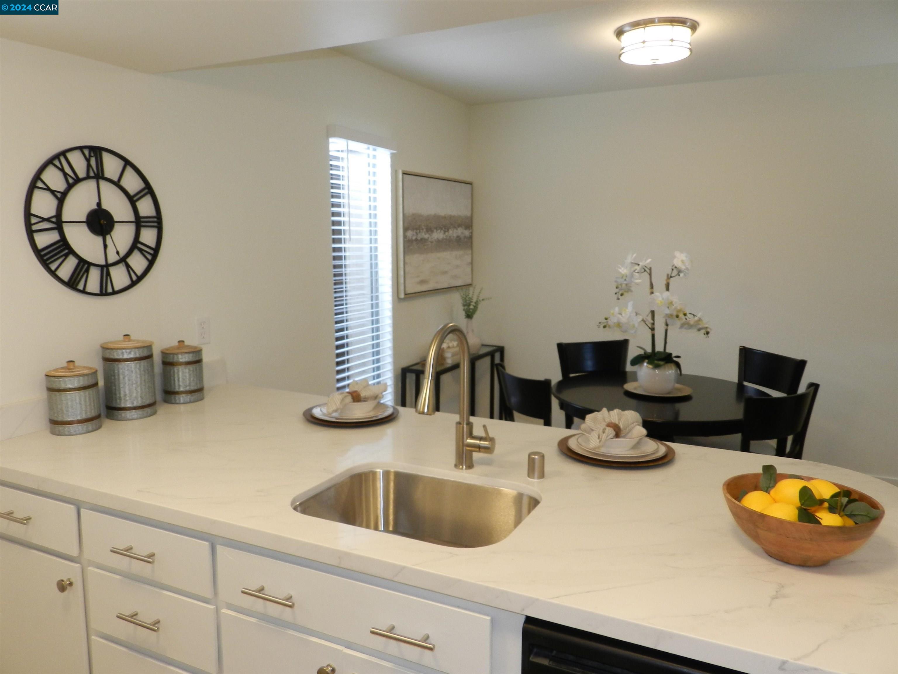 Detail Gallery Image 14 of 41 For 5457 Roundtree Pl #I,  Concord,  CA 94521 - 2 Beds | 1/1 Baths