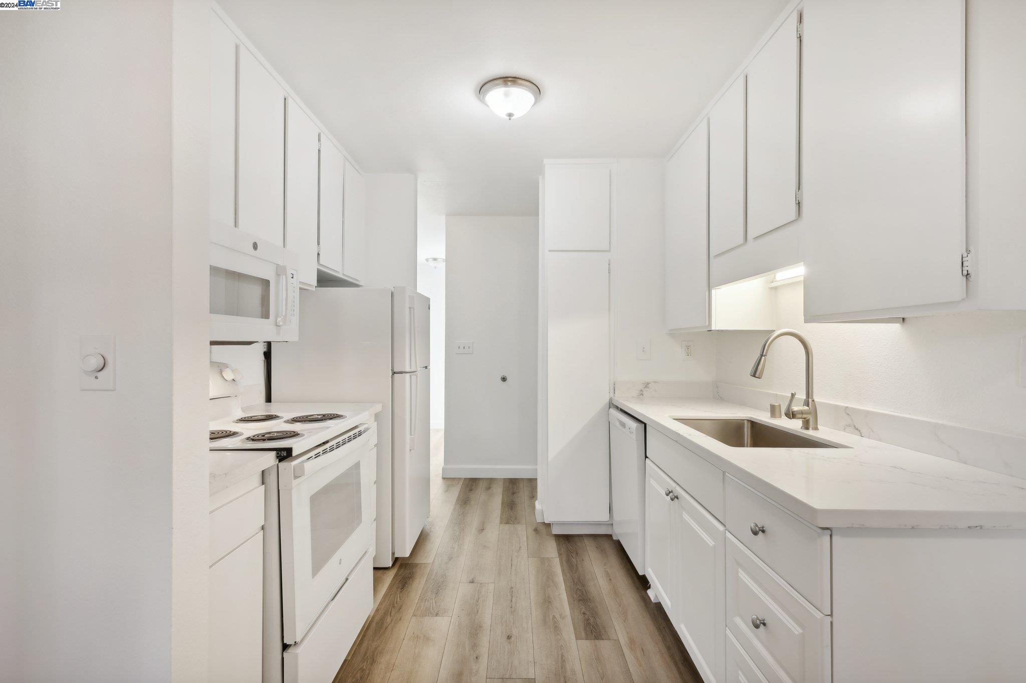Photo #2: 41078116 Listing 
