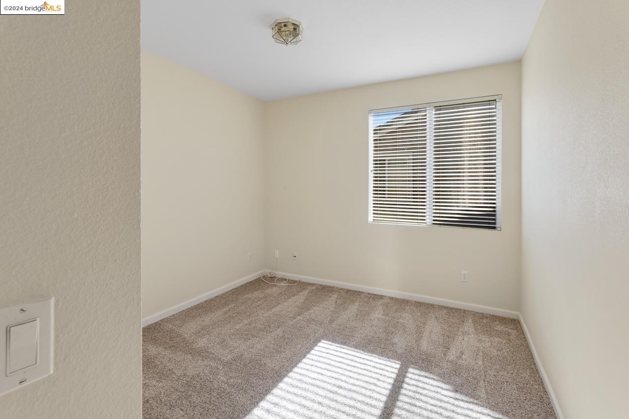 Detail Gallery Image 27 of 31 For 3561 Lovebird Way, Antioch,  CA 94509 - 5 Beds | 2/1 Baths