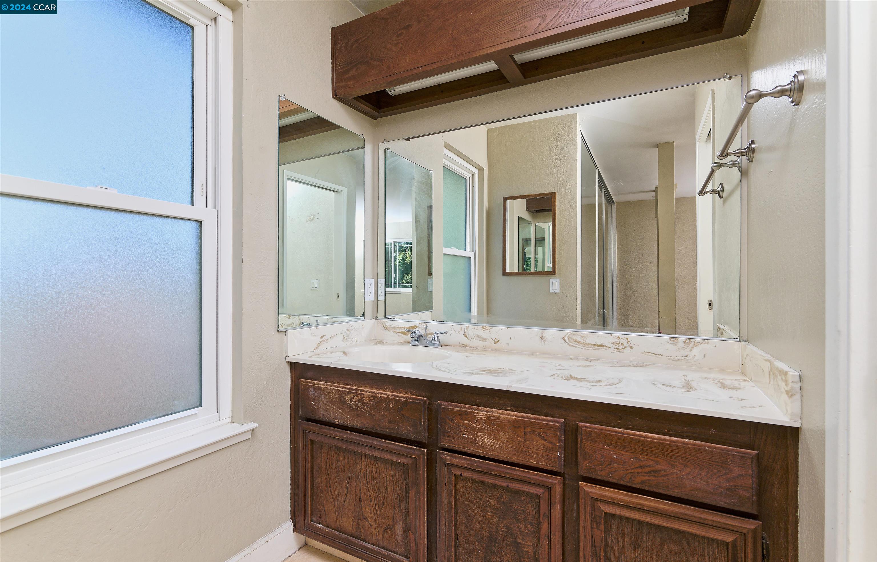 Detail Gallery Image 16 of 26 For 9290 Defiance Cir, Sacramento,  CA 95827 - 4 Beds | 2/1 Baths