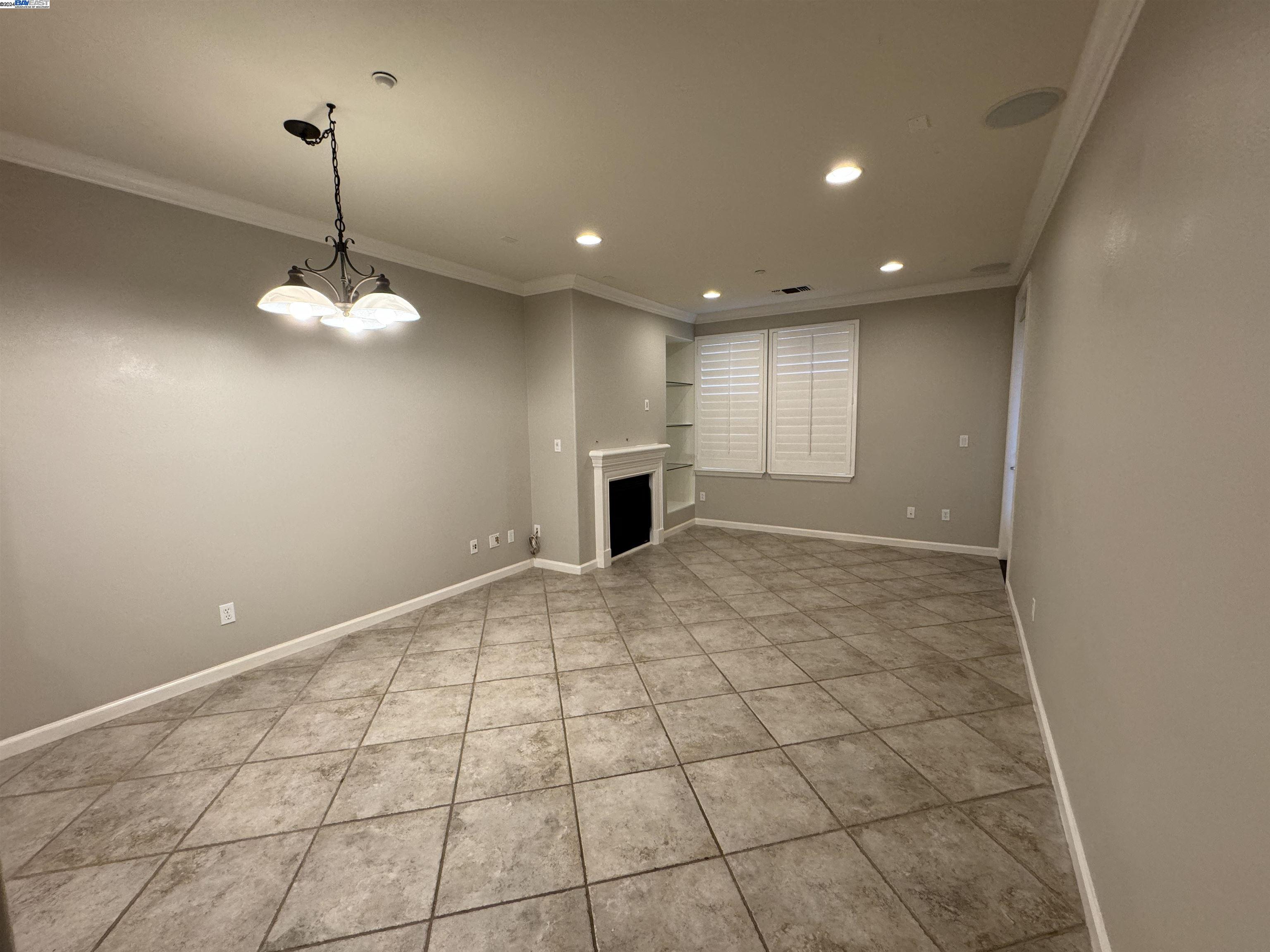 Detail Gallery Image 6 of 32 For 3360 Maguire Way #216,  Dublin,  CA 94568-0082 - 2 Beds | 2 Baths