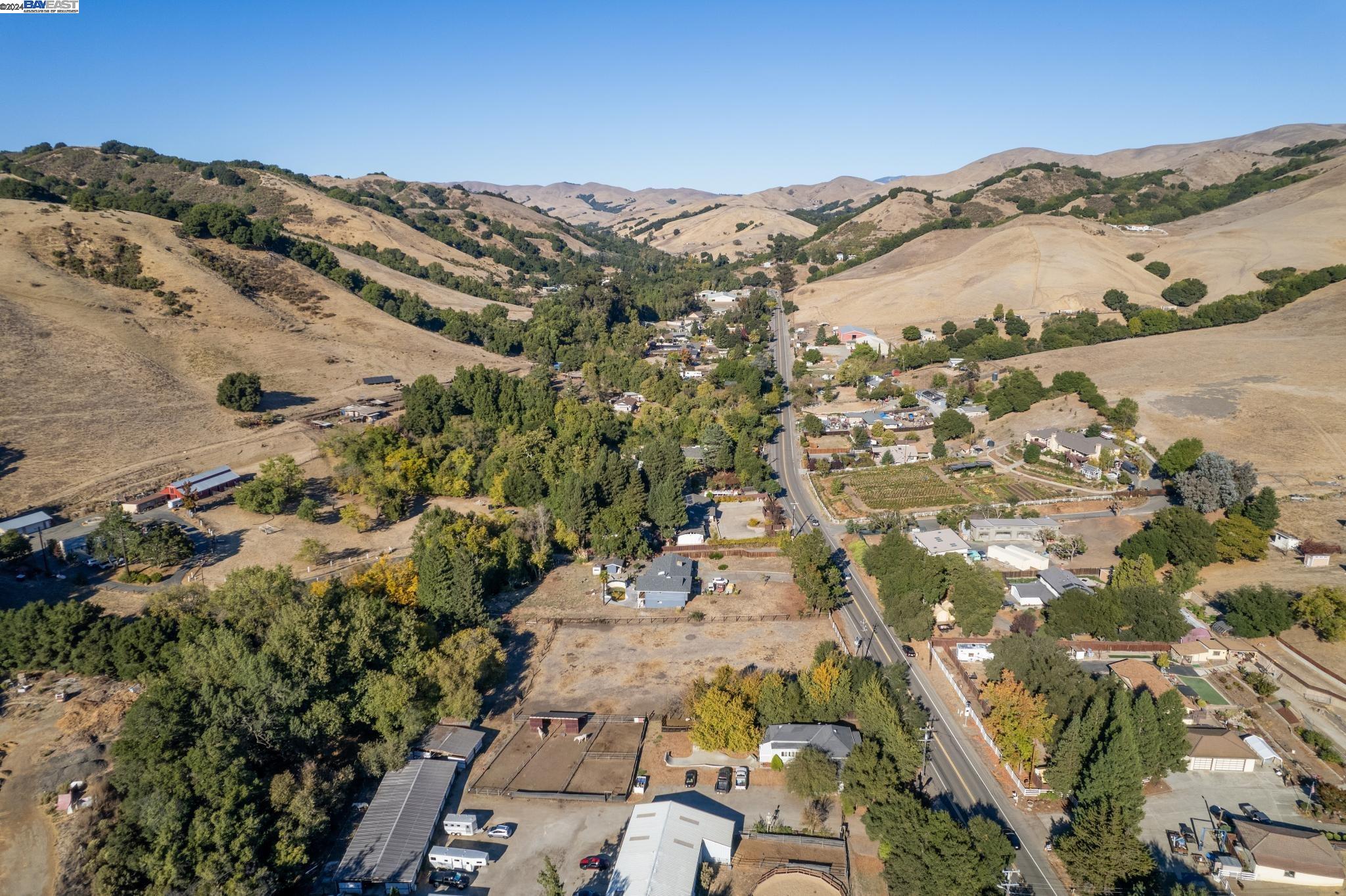 Detail Gallery Image 6 of 12 For 6560 Crow Canyon Rd, Castro Valley,  CA 94552 - – Beds | – Baths