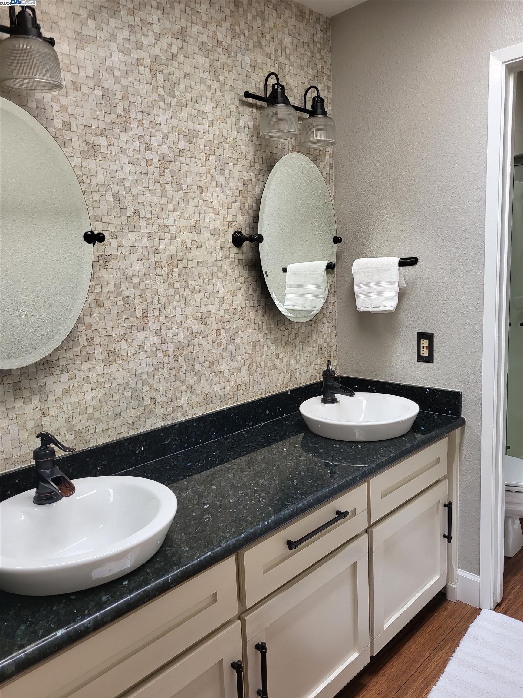 Detail Gallery Image 12 of 15 For 665 Palomino Dr #D,  Pleasanton,  CA 94566-6813 - 2 Beds | 2 Baths