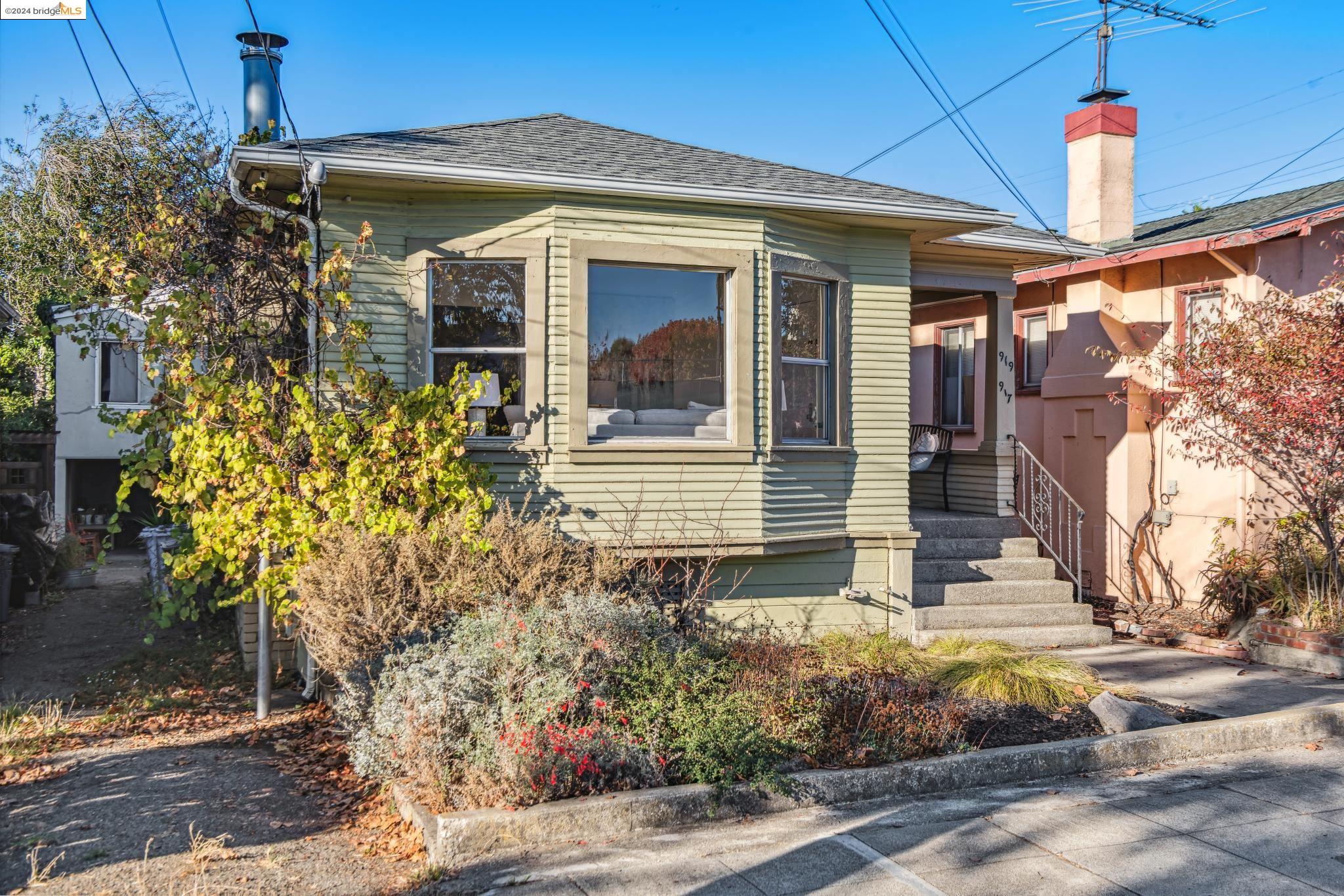 More Details about MLS # 41078298 : 919 VIRGINIA ST
