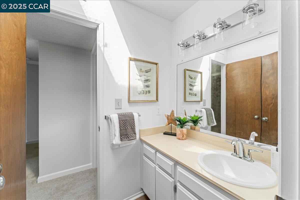 Detail Gallery Image 25 of 34 For 74 Villa Dr, San Pablo,  CA 94806 - 3 Beds | 1/1 Baths