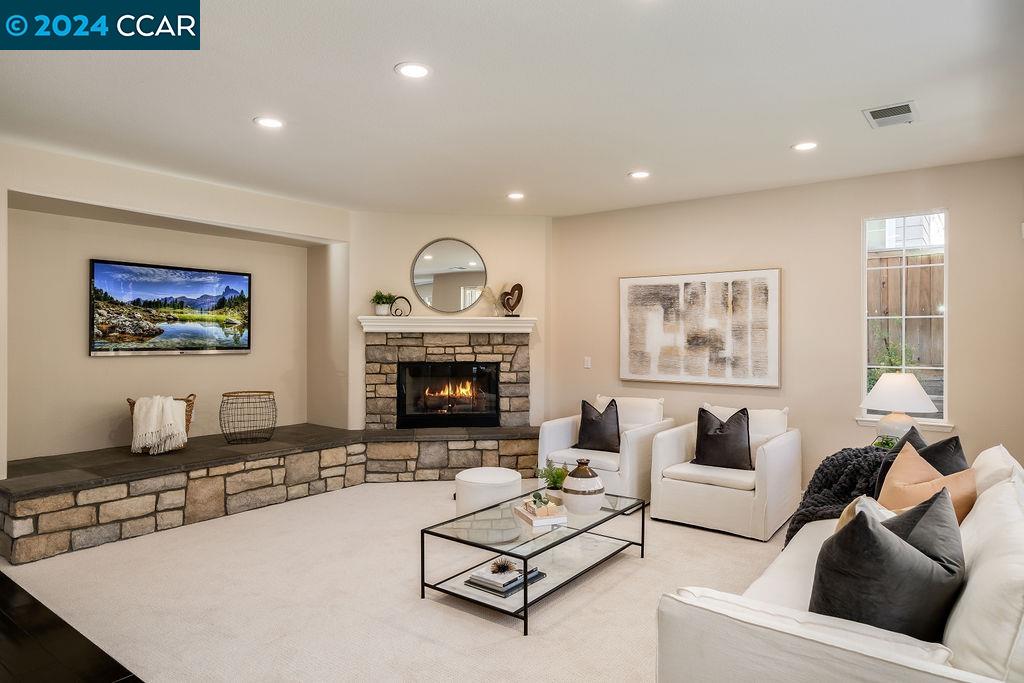 Detail Gallery Image 37 of 60 For 3575 York Lane, San Ramon,  CA 94582 - 5 Beds | 4/1 Baths