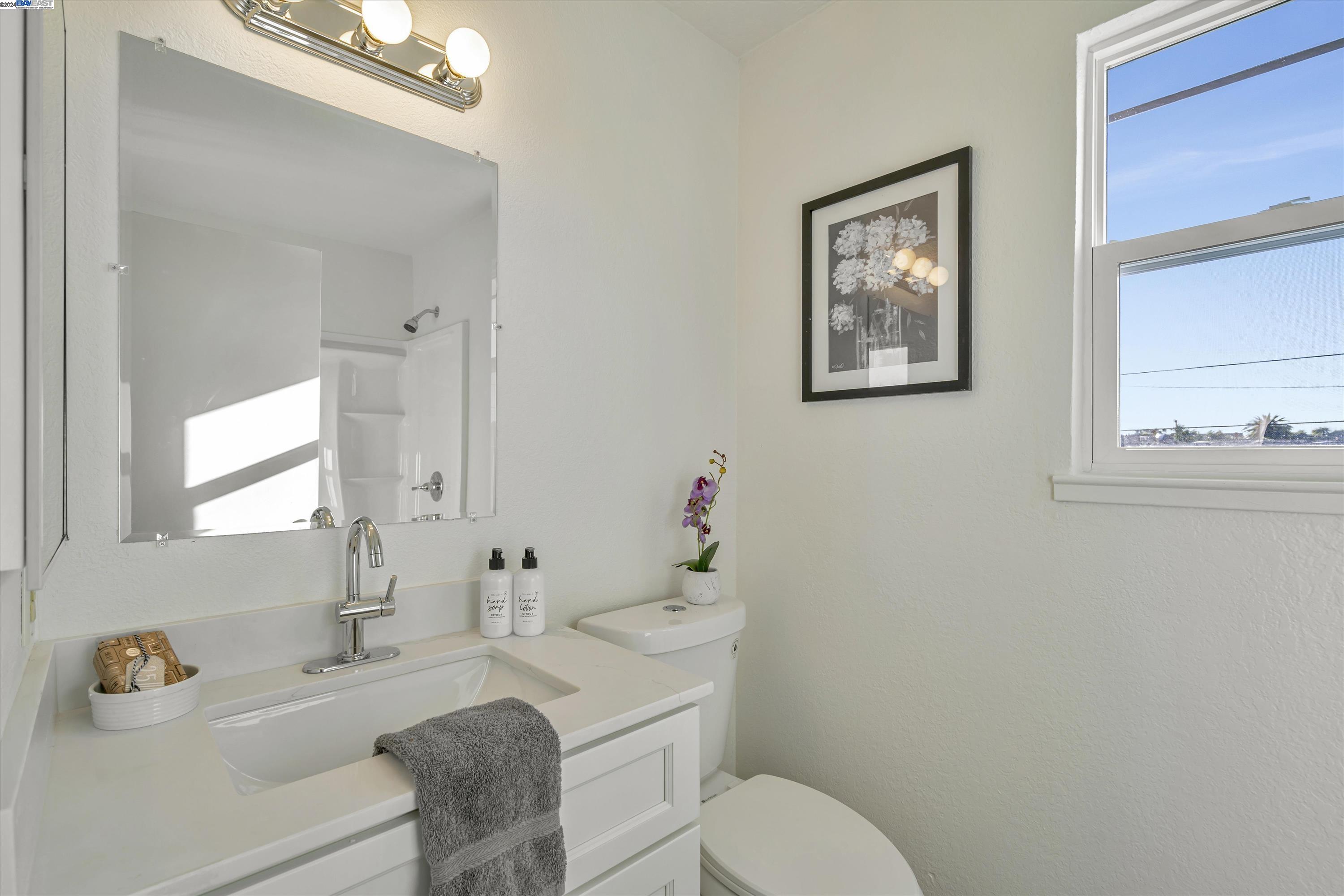 Detail Gallery Image 39 of 52 For 29091 Colony Ct, Hayward,  CA 94544 - 3 Beds | 2/1 Baths