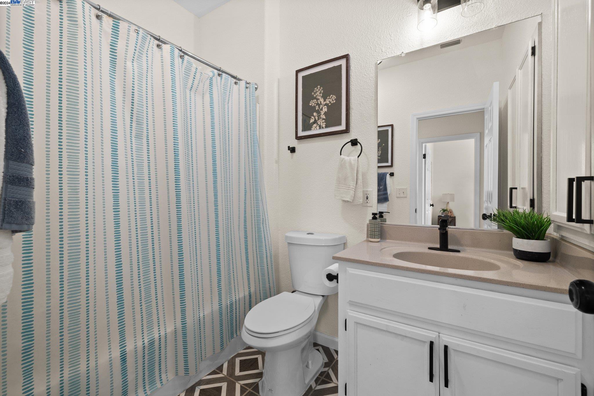 Detail Gallery Image 15 of 44 For 762 Rubier Way, Rio Vista,  CA 94571 - 4 Beds | 2 Baths