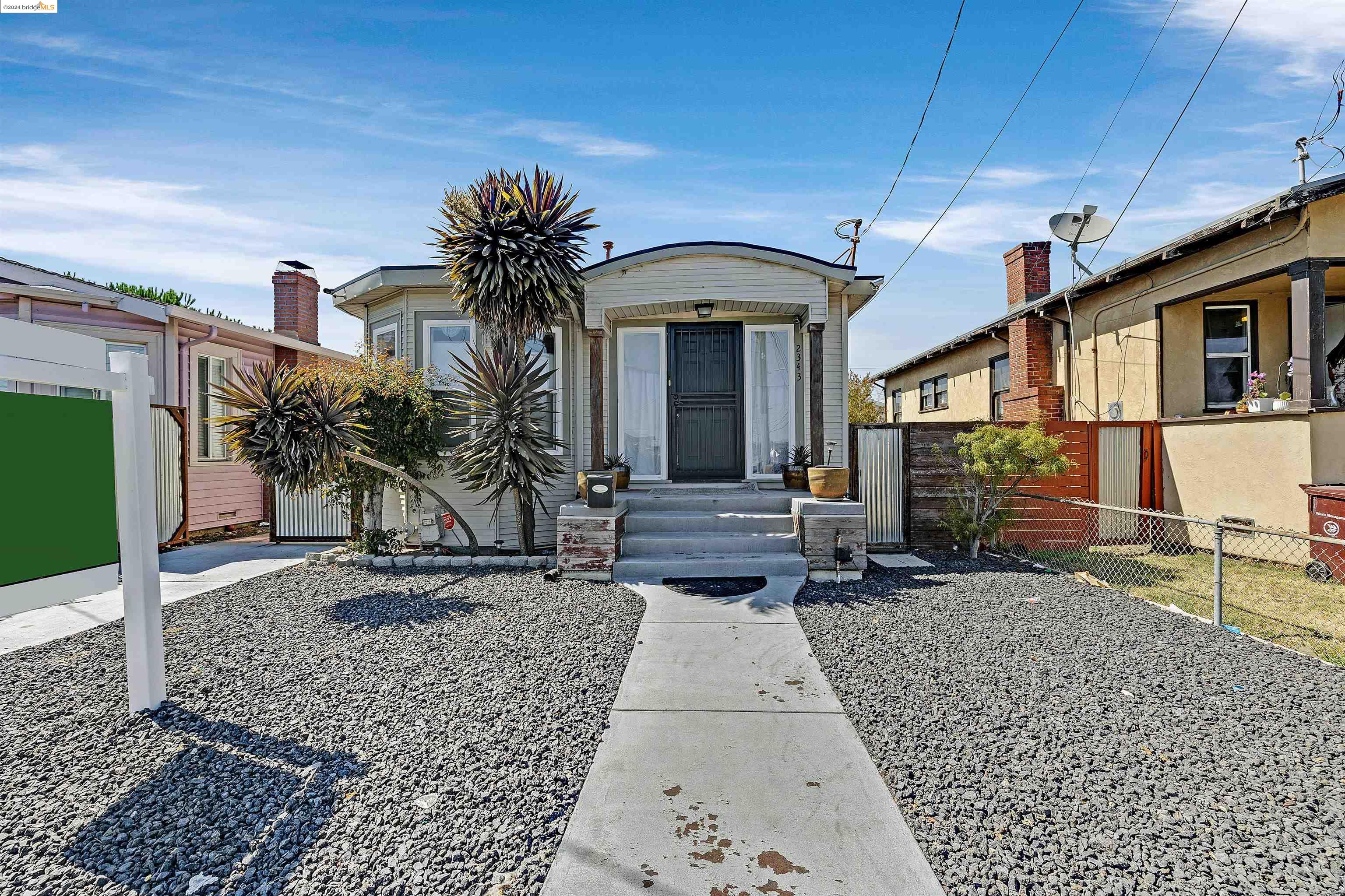Detail Gallery Image 1 of 1 For 2343 Church, Oakland,  CA 94605 - 2 Beds | 1 Baths