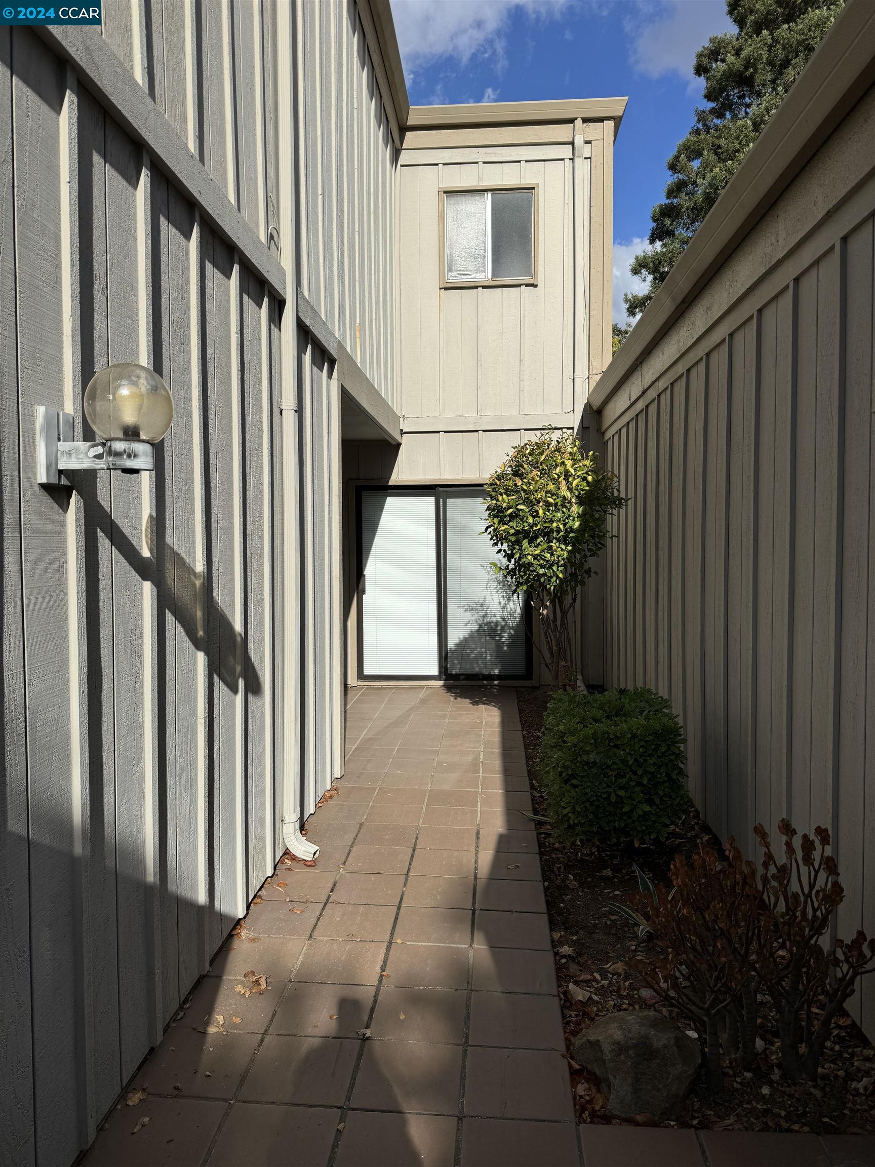 Photo #2: 41078415 Listing 