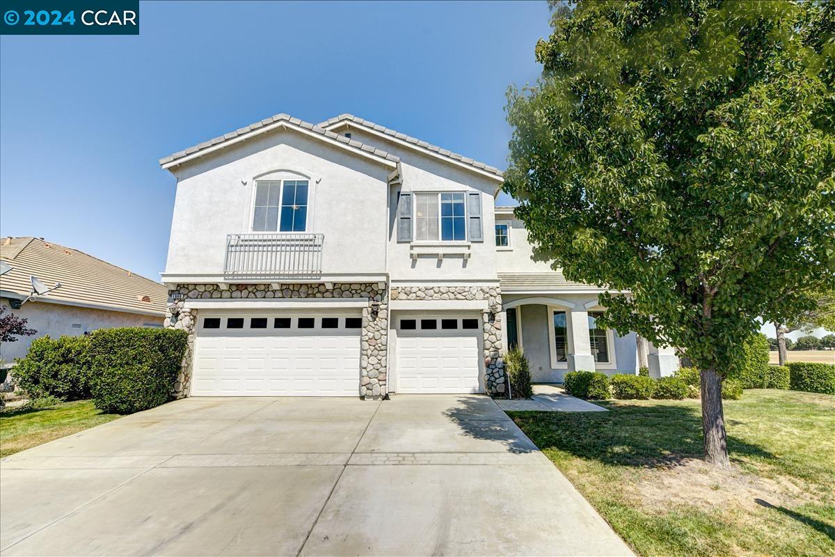 Detail Gallery Image 2 of 18 For 1900 Cinnamon Ridge Dr, Oakley,  CA 94561 - 6 Beds | 3/1 Baths