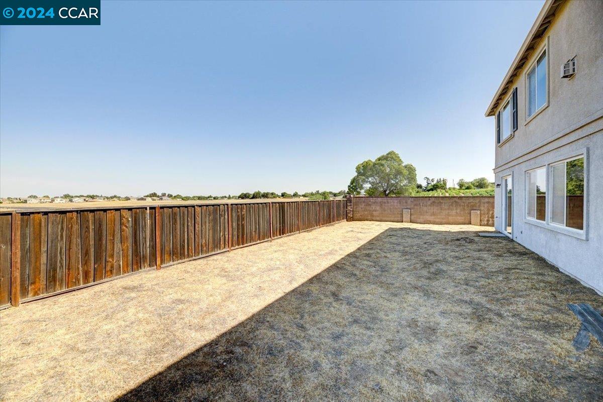 Detail Gallery Image 17 of 18 For 1900 Cinnamon Ridge Dr, Oakley,  CA 94561 - 6 Beds | 3/1 Baths