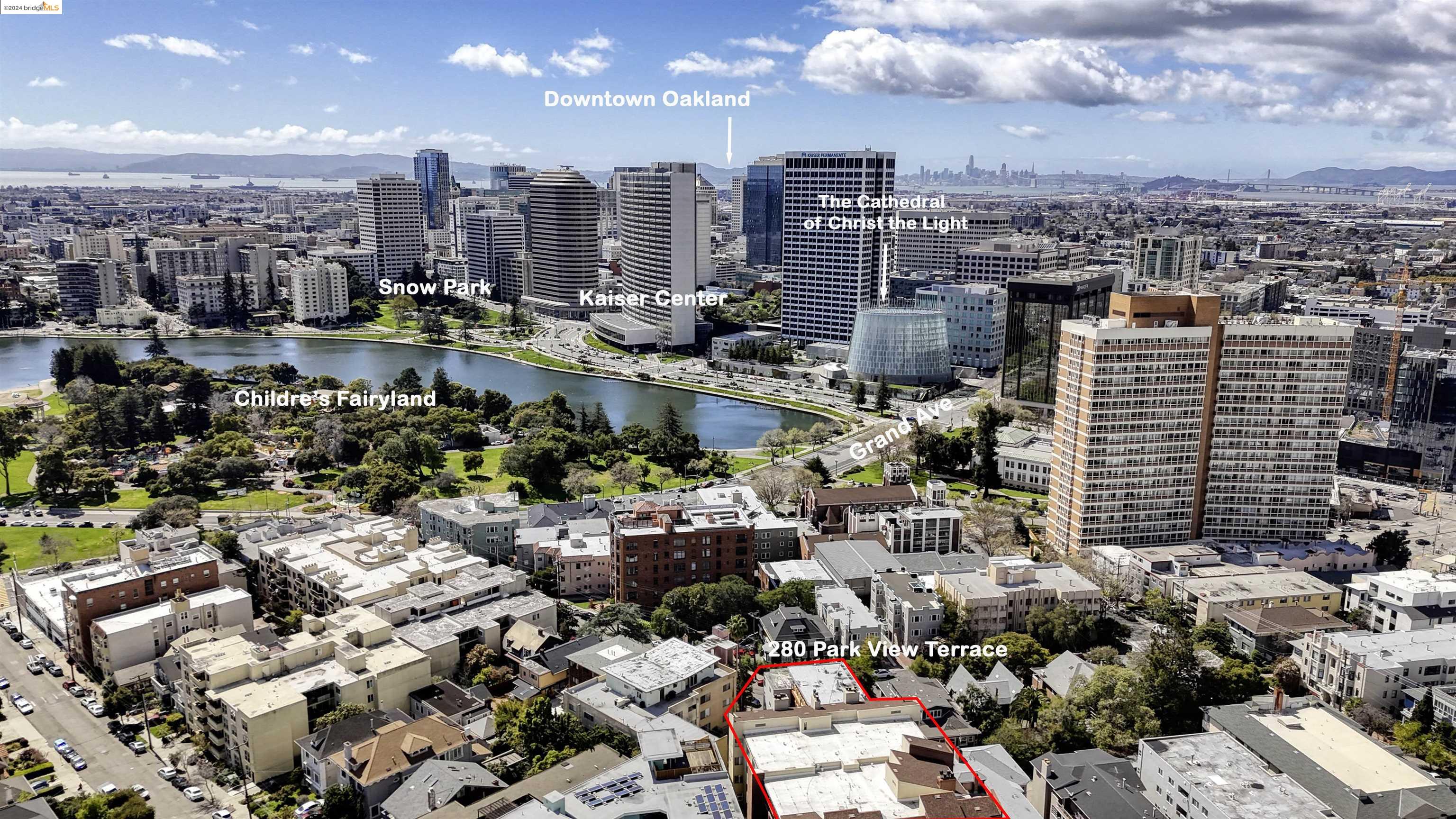 Detail Gallery Image 10 of 29 For 280 Park View Terrace #302,  Oakland,  CA 94610 - 2 Beds | 2 Baths