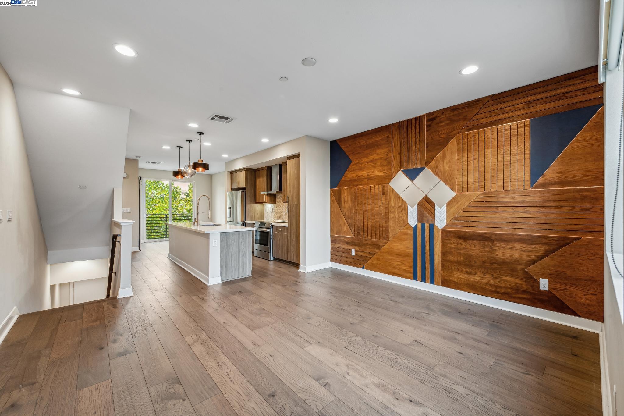 Photo #8: 41078463 Listing: Photo #8