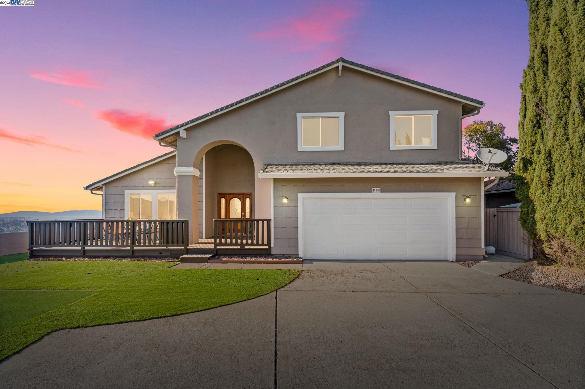 Detail Gallery Image 1 of 1 For 205 Marigold Pl, Hercules,  CA 94547 - 4 Beds | 3 Baths