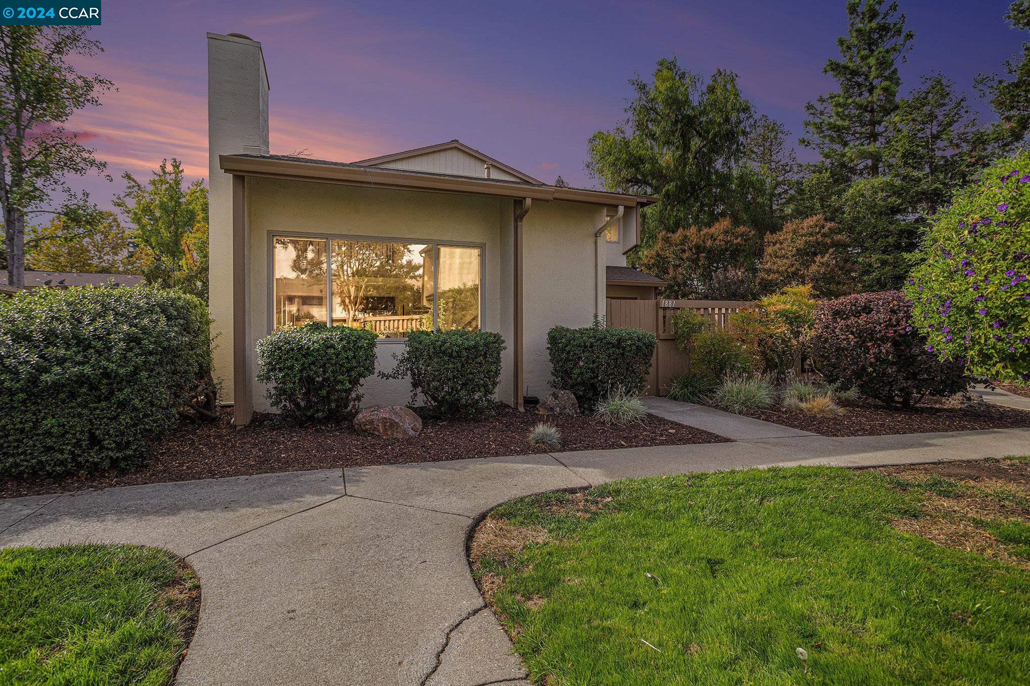 More Details about MLS # 41078555 : 1881 OLMO WAY