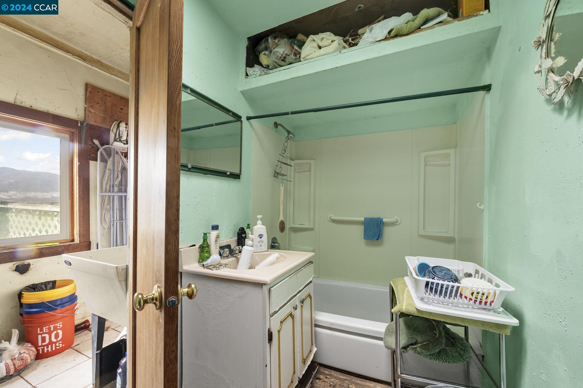 Detail Gallery Image 14 of 20 For 73 Tioga Ave, San Francisco,  CA 94134 - 2 Beds | 1 Baths