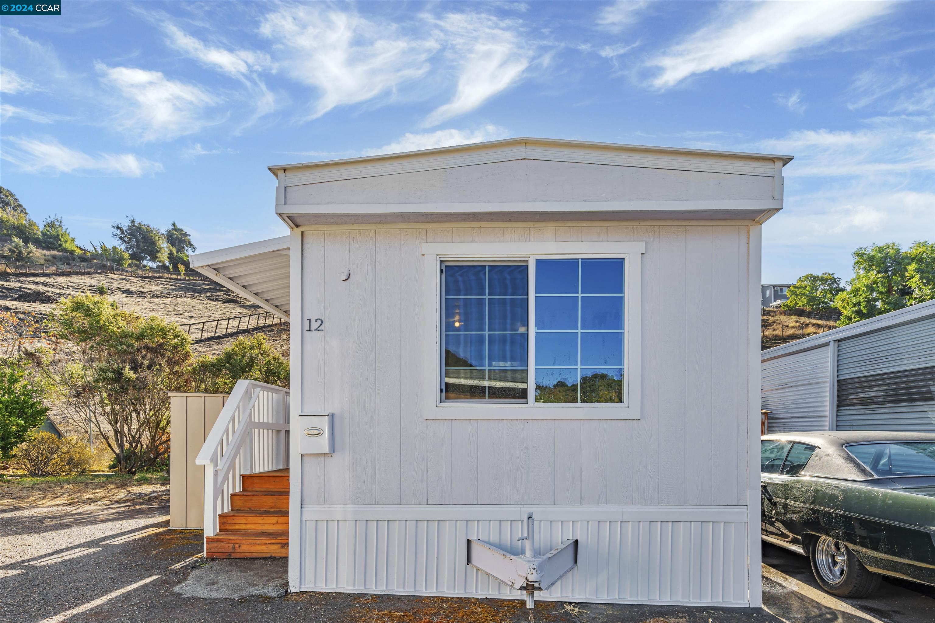 Detail Gallery Image 2 of 18 For 4556 Appian Way #12,  El Sobrante,  CA 94803 - 1 Beds | 1 Baths