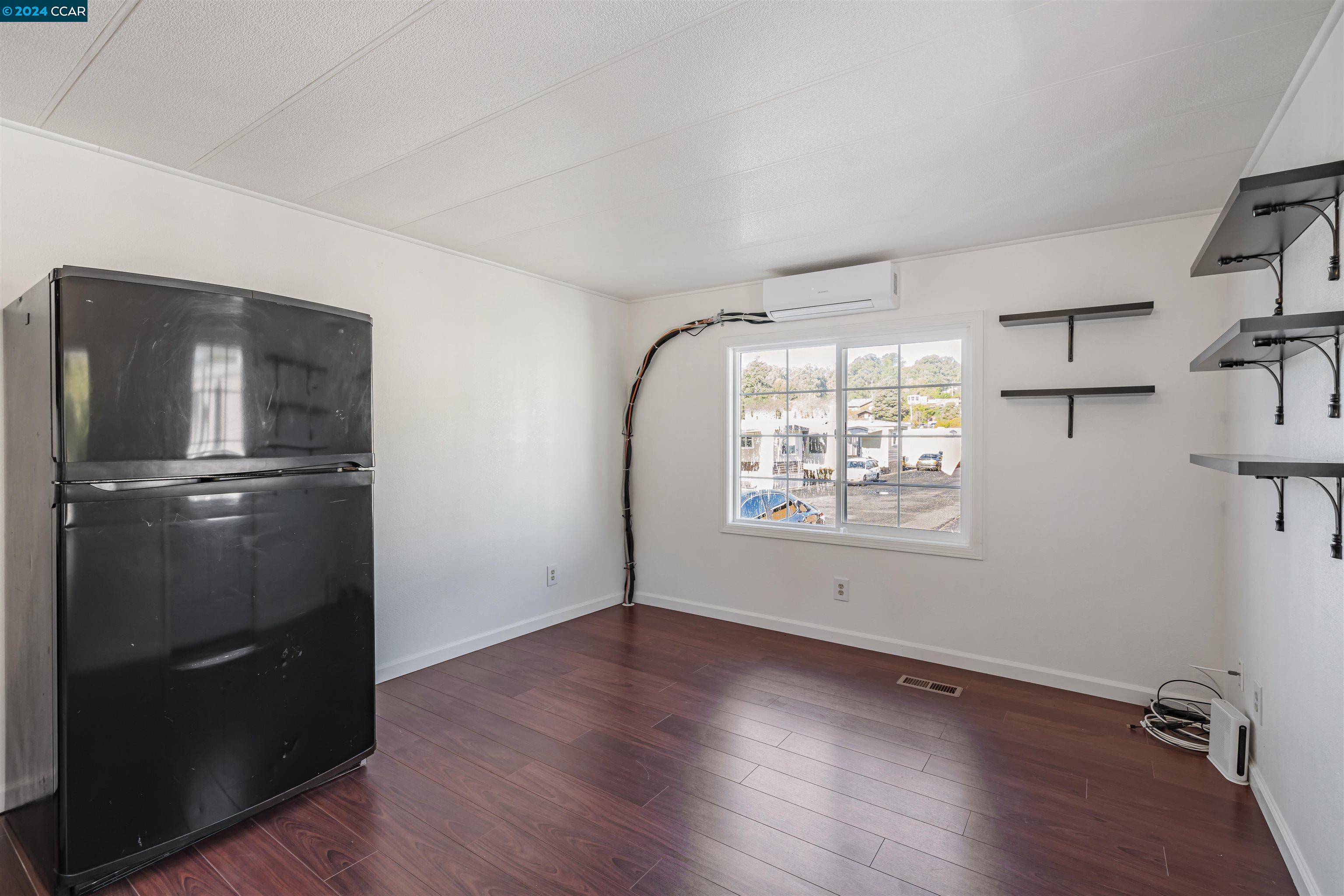 Detail Gallery Image 10 of 18 For 4556 Appian Way #12,  El Sobrante,  CA 94803 - 1 Beds | 1 Baths
