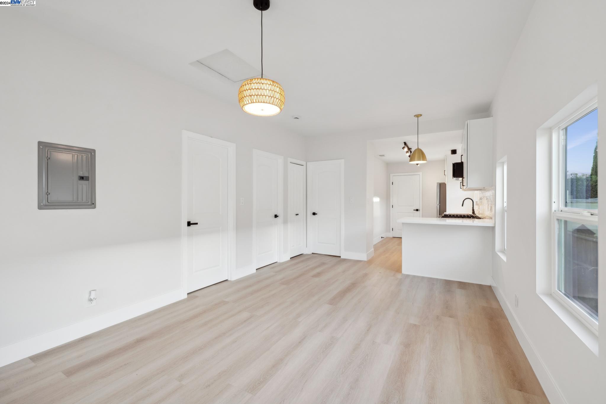 2938 Minna Ave, Oakland, California 94619, 2 Bedrooms Bedrooms, 5 Rooms Rooms,1 BathroomBathrooms,Residential,For Sale,2938 Minna Ave,41078601