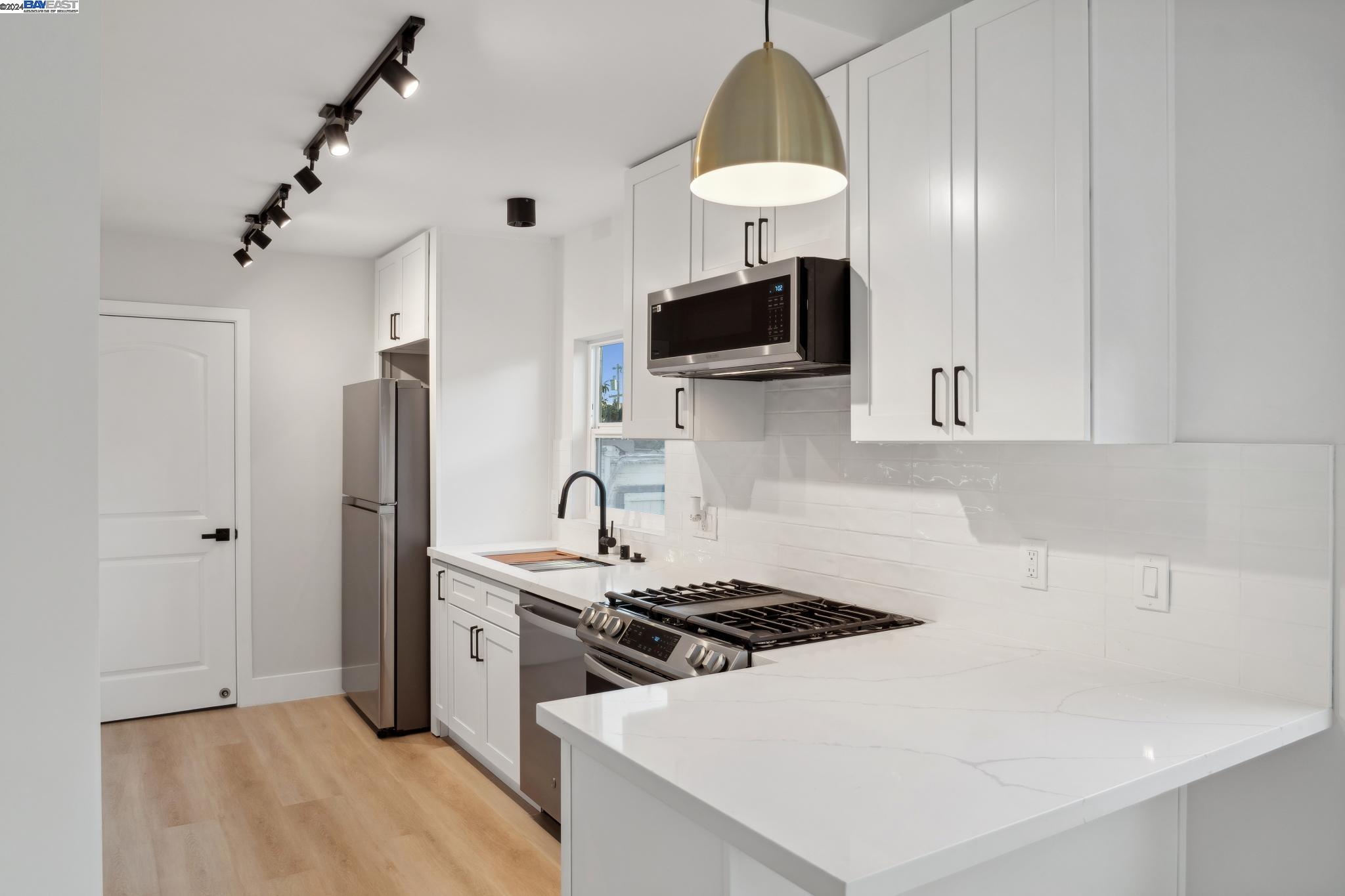 2938 Minna Ave, Oakland, California 94619, 2 Bedrooms Bedrooms, 5 Rooms Rooms,1 BathroomBathrooms,Residential,For Sale,2938 Minna Ave,41078601