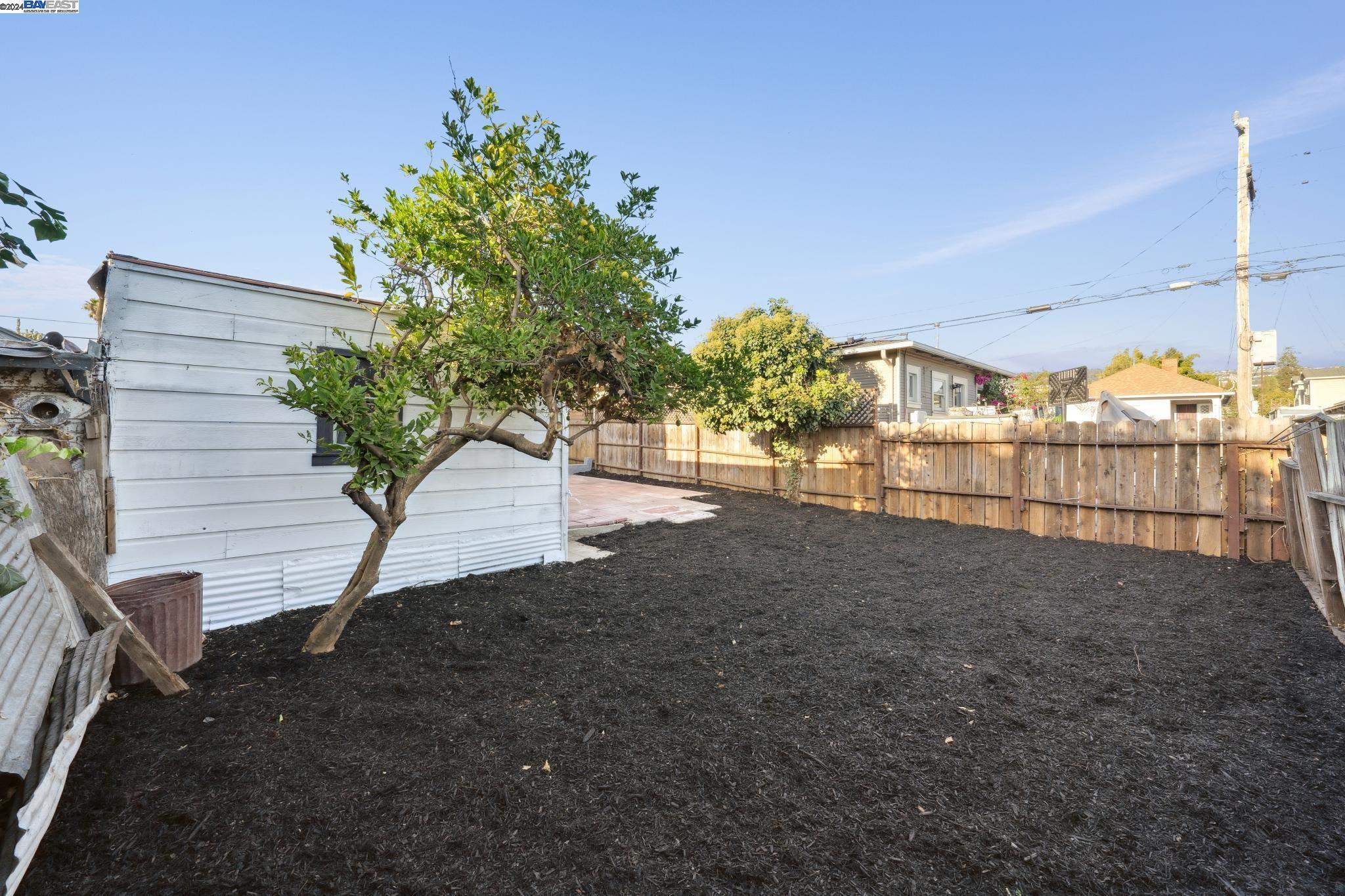 2938 Minna Ave, Oakland, California 94619, 2 Bedrooms Bedrooms, 5 Rooms Rooms,1 BathroomBathrooms,Residential,For Sale,2938 Minna Ave,41078601