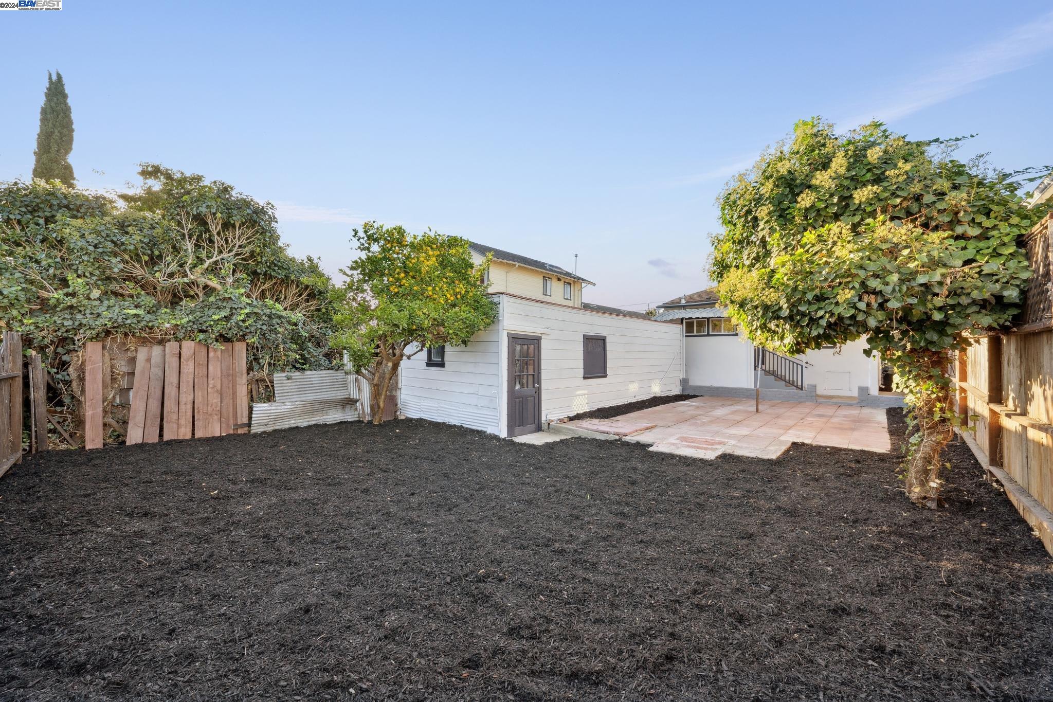 2938 Minna Ave, Oakland, California 94619, 2 Bedrooms Bedrooms, 5 Rooms Rooms,1 BathroomBathrooms,Residential,For Sale,2938 Minna Ave,41078601