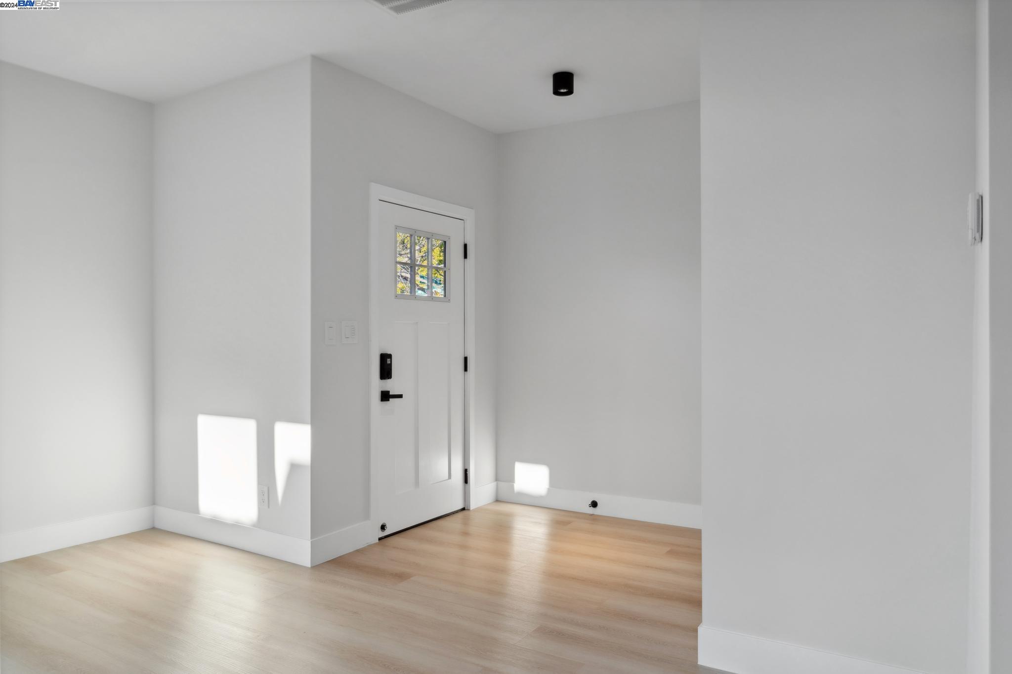 2938 Minna Ave, Oakland, California 94619, 2 Bedrooms Bedrooms, 5 Rooms Rooms,1 BathroomBathrooms,Residential,For Sale,2938 Minna Ave,41078601