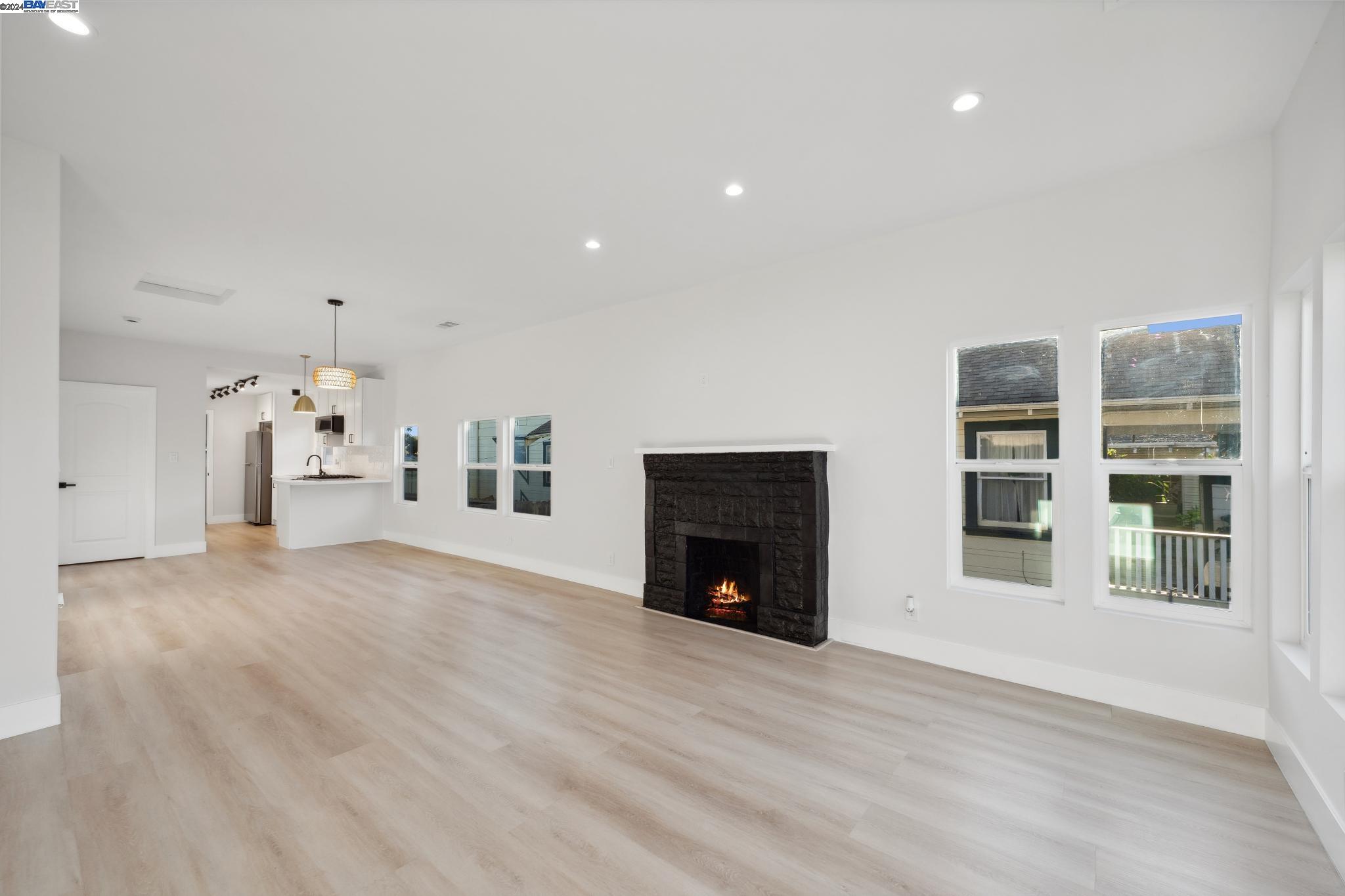 2938 Minna Ave, Oakland, California 94619, 2 Bedrooms Bedrooms, 5 Rooms Rooms,1 BathroomBathrooms,Residential,For Sale,2938 Minna Ave,41078601