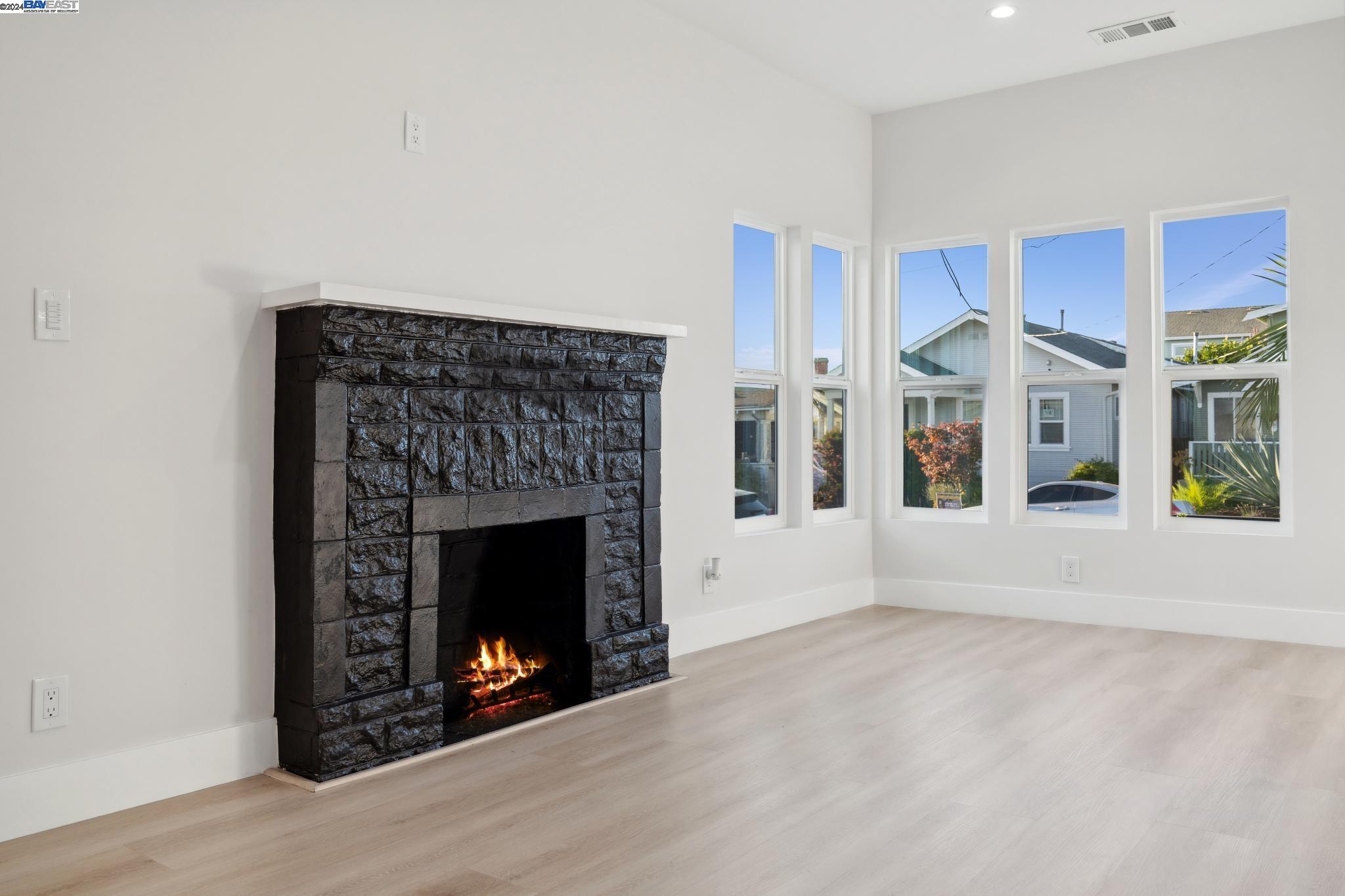 2938 Minna Ave, Oakland, California 94619, 2 Bedrooms Bedrooms, 5 Rooms Rooms,1 BathroomBathrooms,Residential,For Sale,2938 Minna Ave,41078601