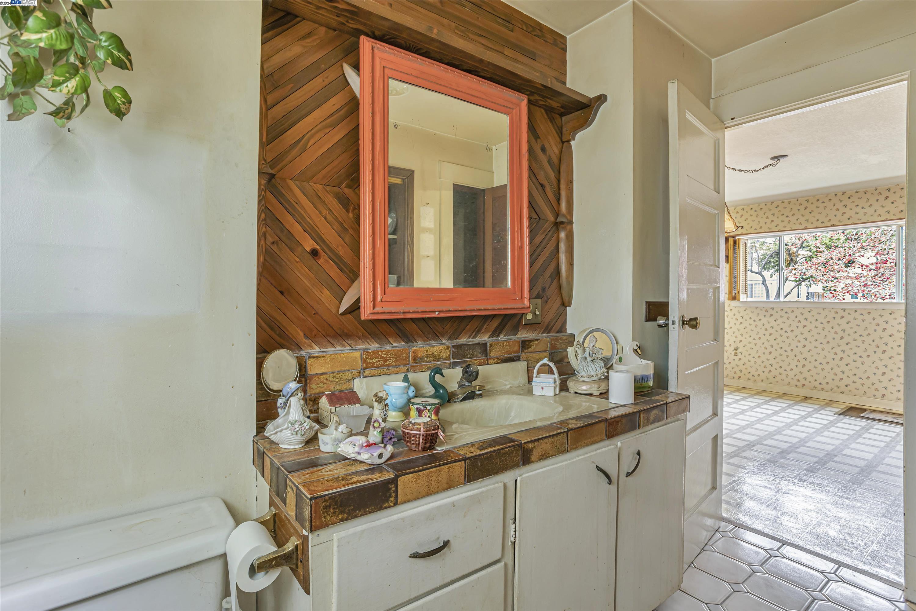 Detail Gallery Image 39 of 60 For 2057 Olive Avenue, Fremont,  CA 94539 - 6 Beds | 2/1 Baths