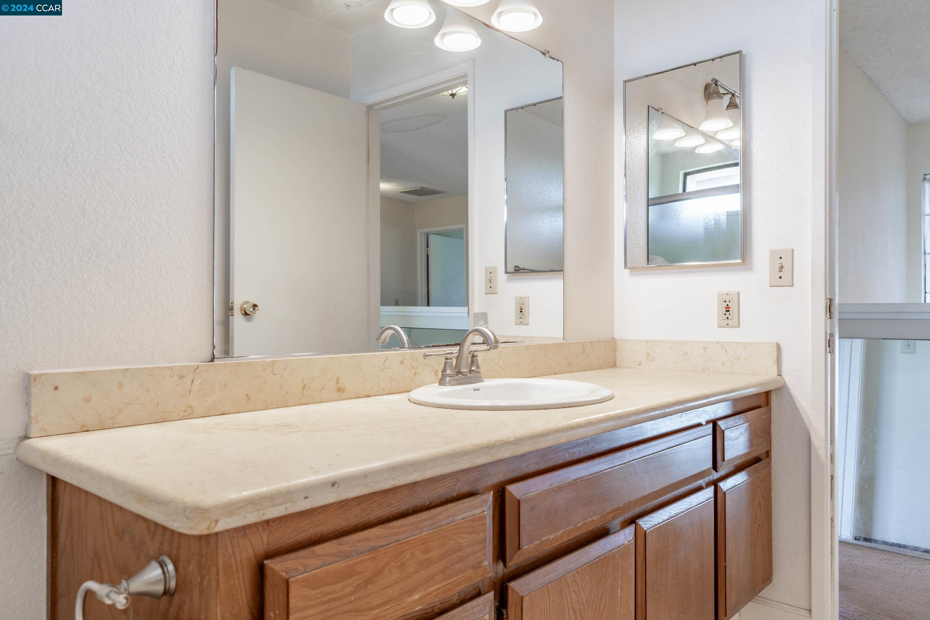 Detail Gallery Image 32 of 58 For 3629 Ponderosa Trl, Pinole,  CA 94564 - 4 Beds | 2/1 Baths