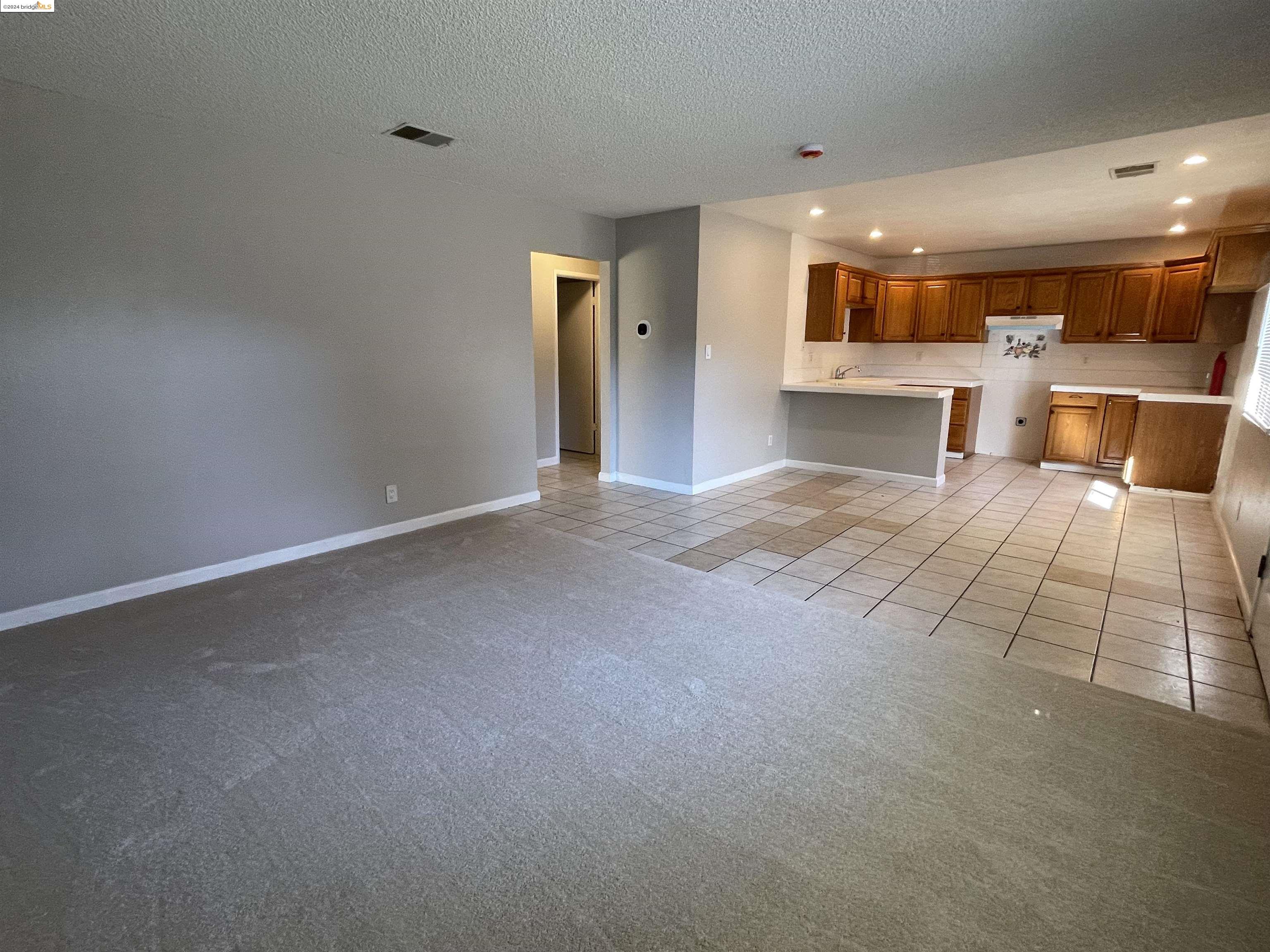 Photo #5: 41078699 Listing 