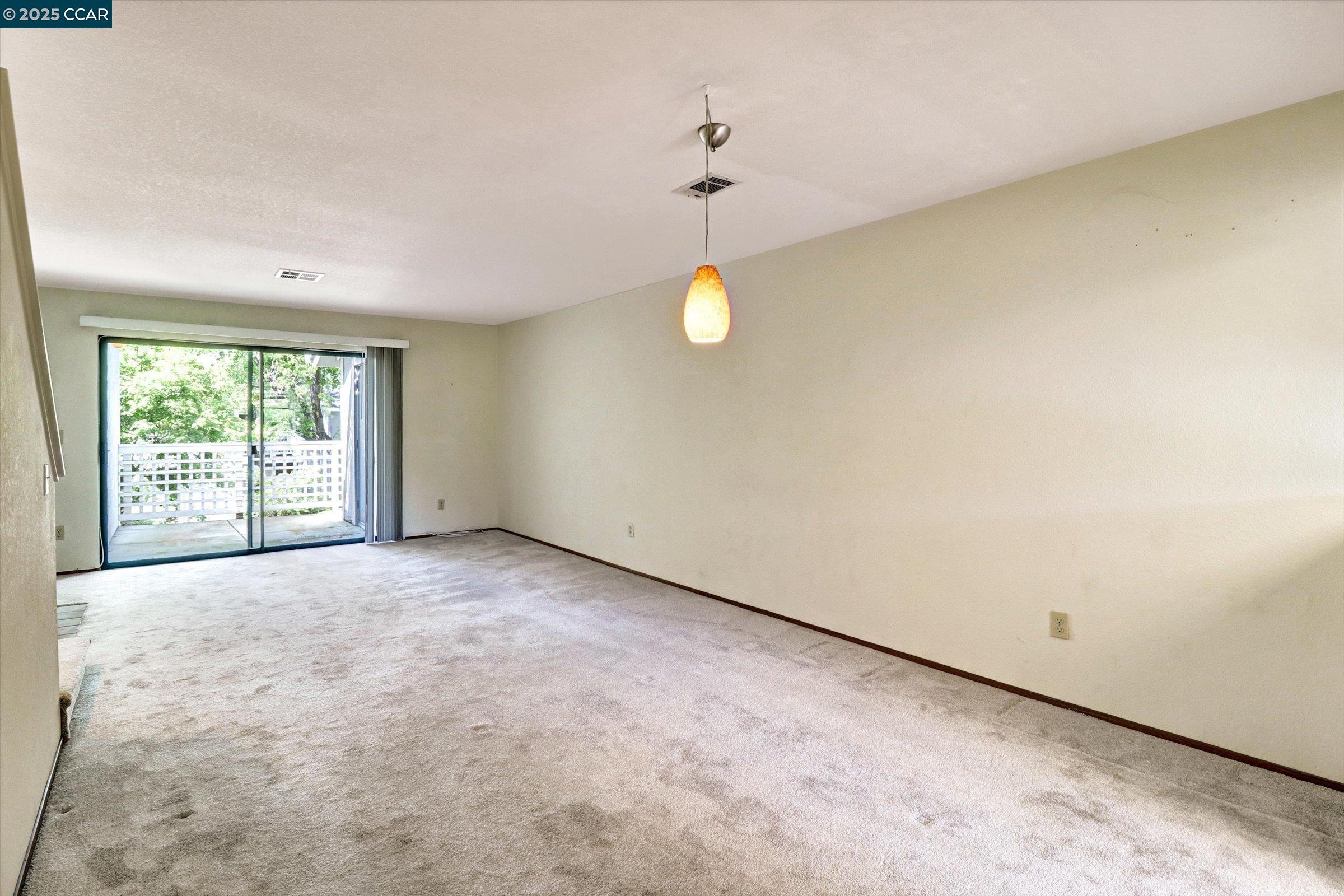 Detail Gallery Image 17 of 52 For 1300 Walden Road #214,  Walnut Creek,  CA 94597 - 2 Beds | 2/1 Baths
