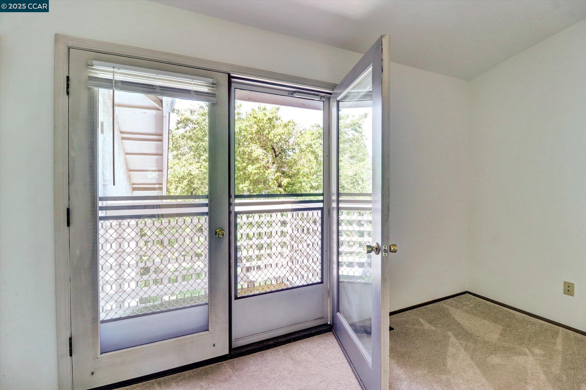 Detail Gallery Image 25 of 52 For 1300 Walden Road #214,  Walnut Creek,  CA 94597 - 2 Beds | 2/1 Baths