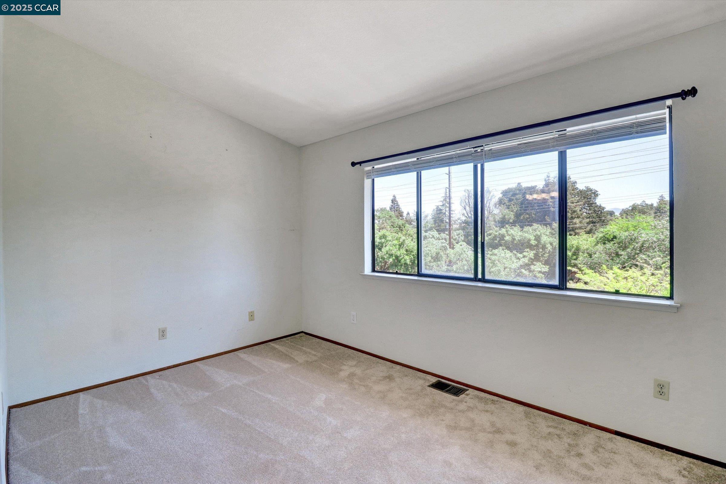 Detail Gallery Image 34 of 52 For 1300 Walden Road #214,  Walnut Creek,  CA 94597 - 2 Beds | 2/1 Baths